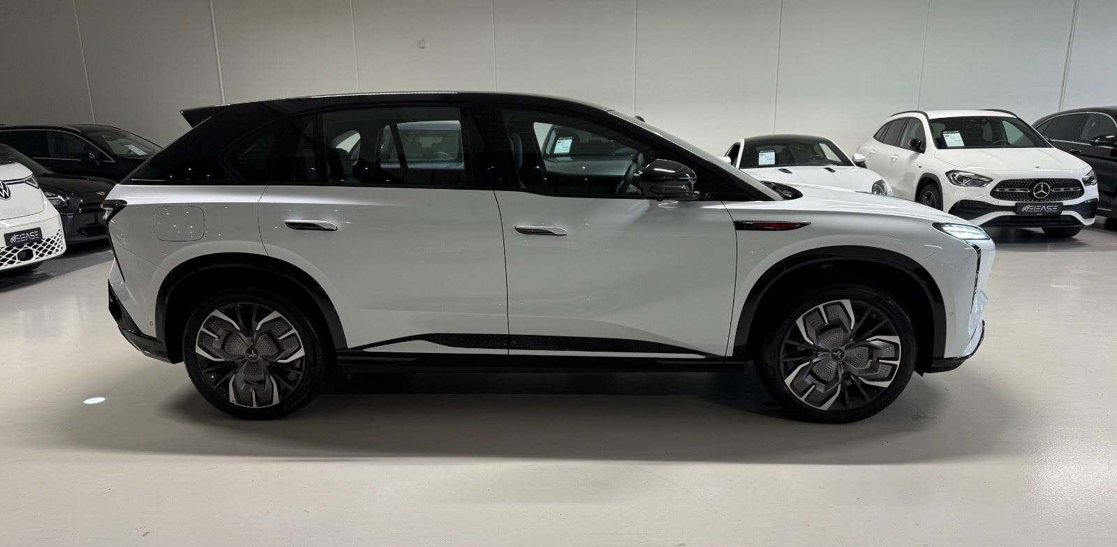 Hongqi EHS7 85 kWh, 343ps, 2025
