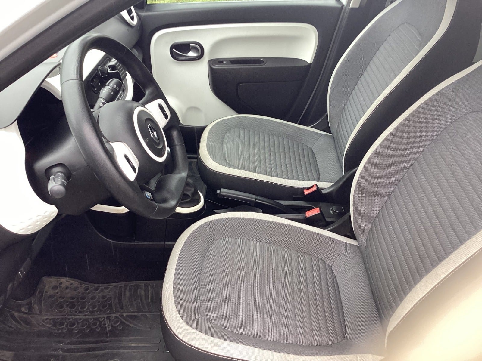 Renault Twingo 1.0 SCe EDC, 6-trinn, 71hk, 2016