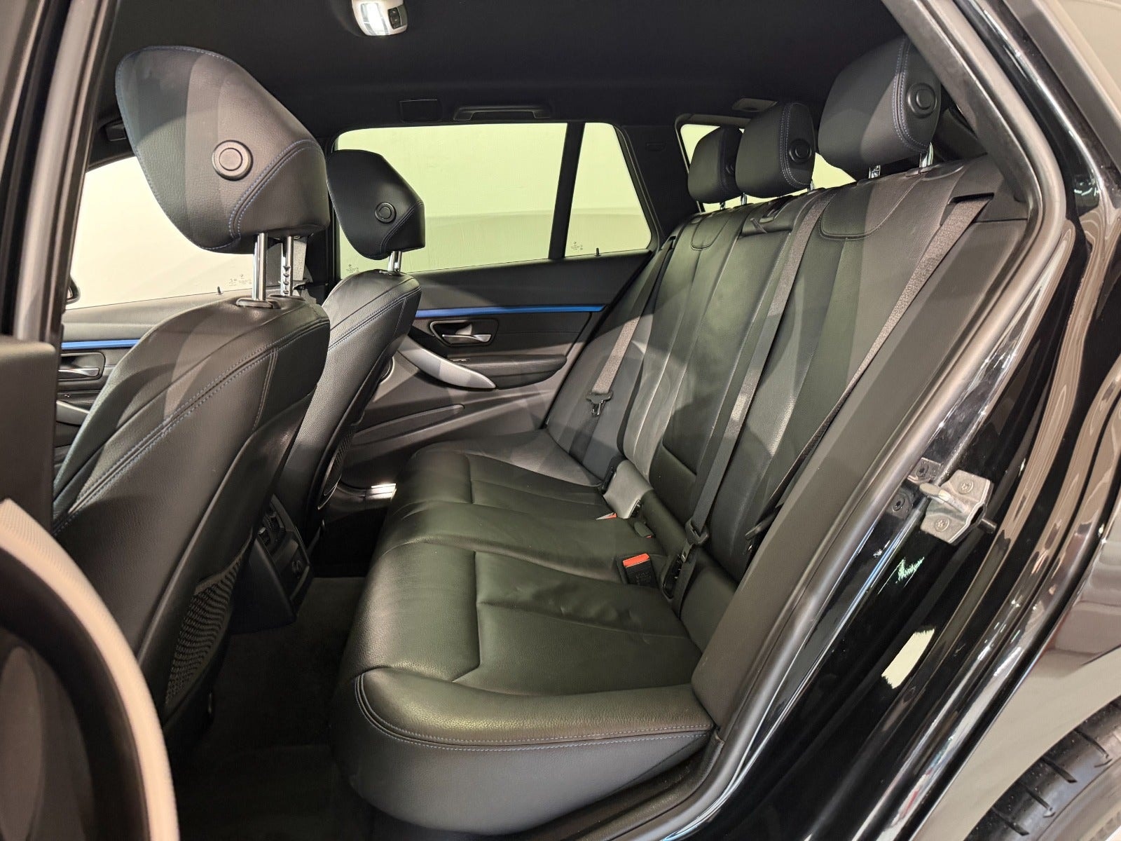 BMW 320d Touring Steptronic, 8-trins, 190ps, 2019