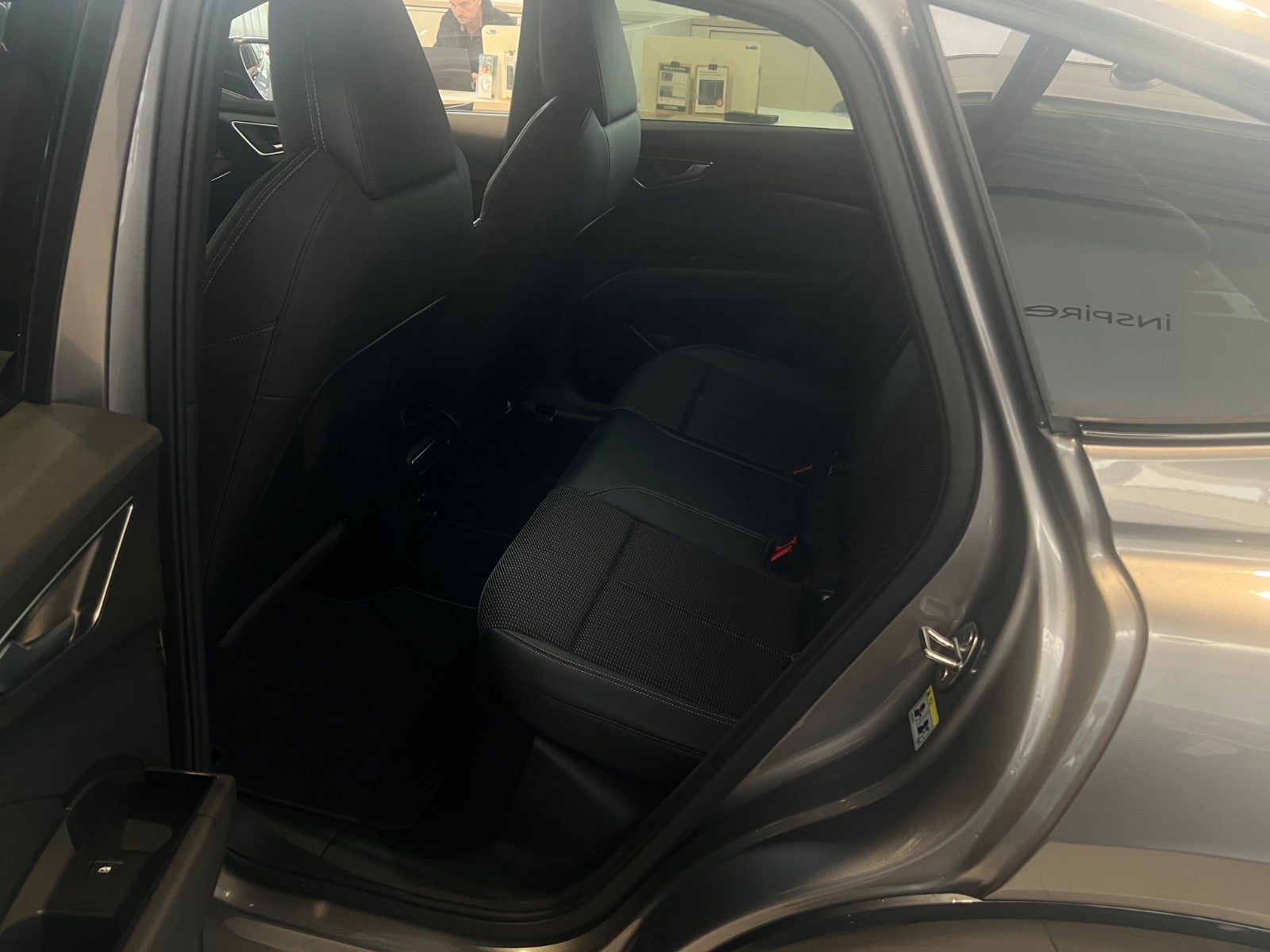 Audi Q4 45 e-tron quattro, 286ps, 2025