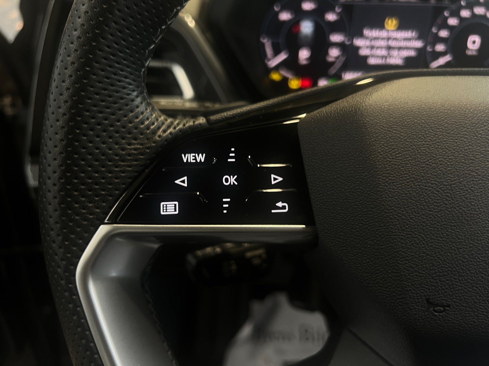 Audi Q4 45 e-tron quattro, 286ps, 2025