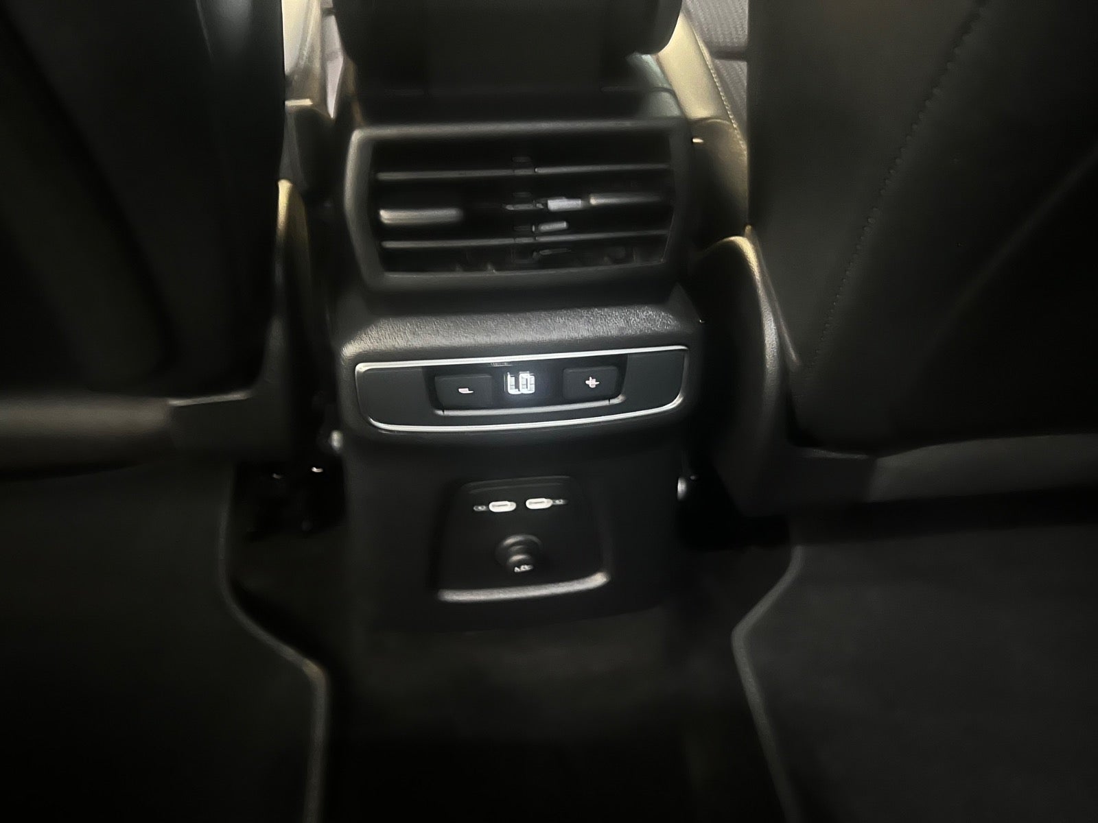 Audi Q4 45 e-tron quattro, 286ps, 2025