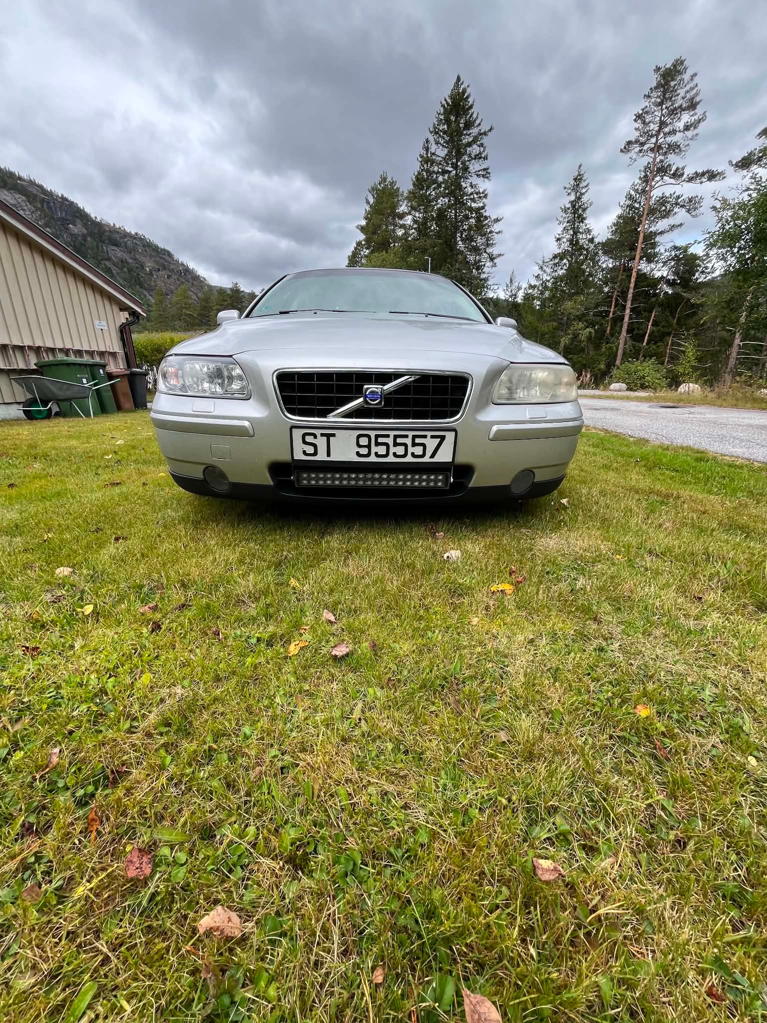 Volvo S60 2.0T Automatic, 180hp, 2005