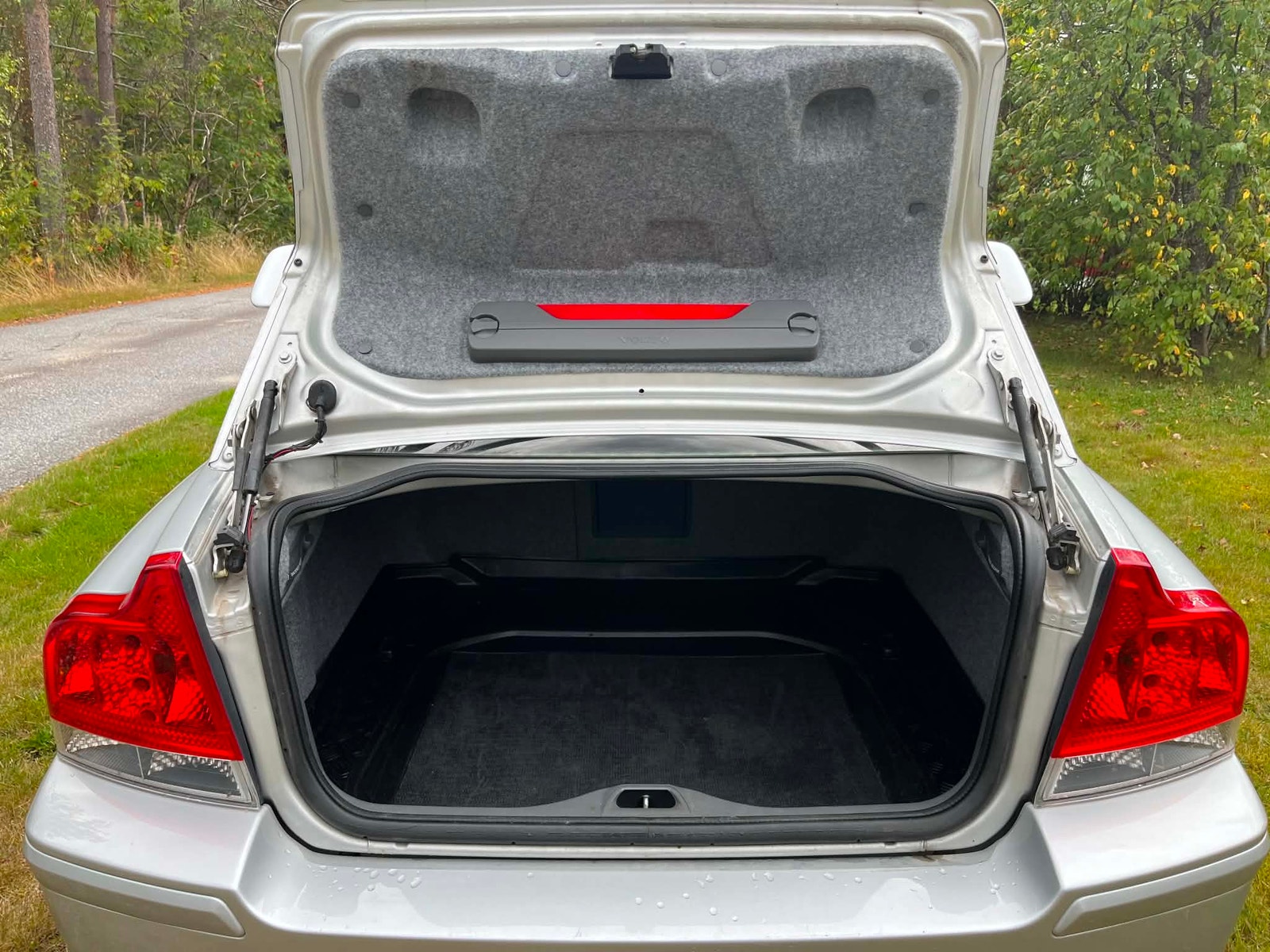 Volvo S60 2.0T Automatic, 180hp, 2005