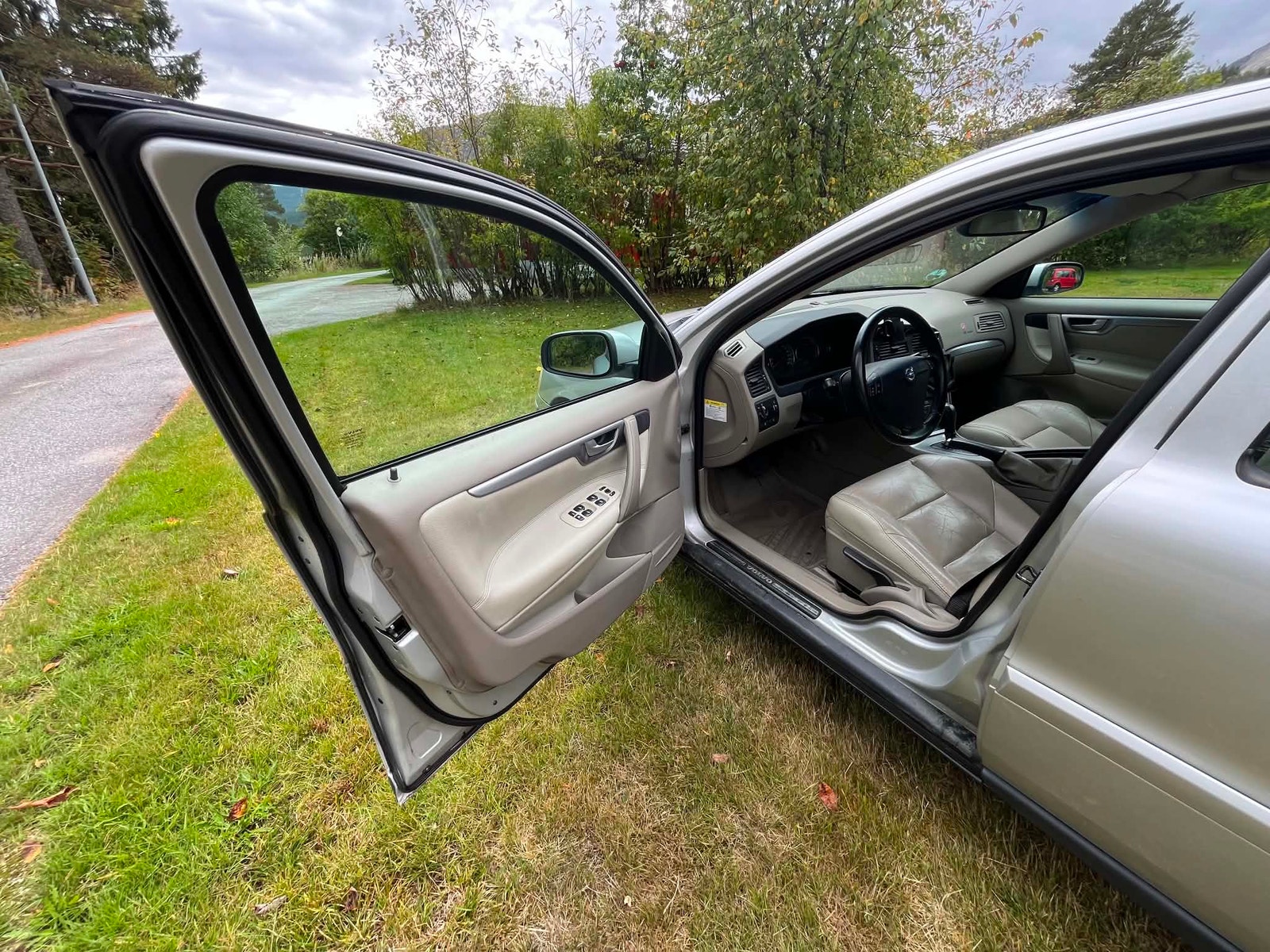 Volvo S60 2.0T Automatic, 180hp, 2005