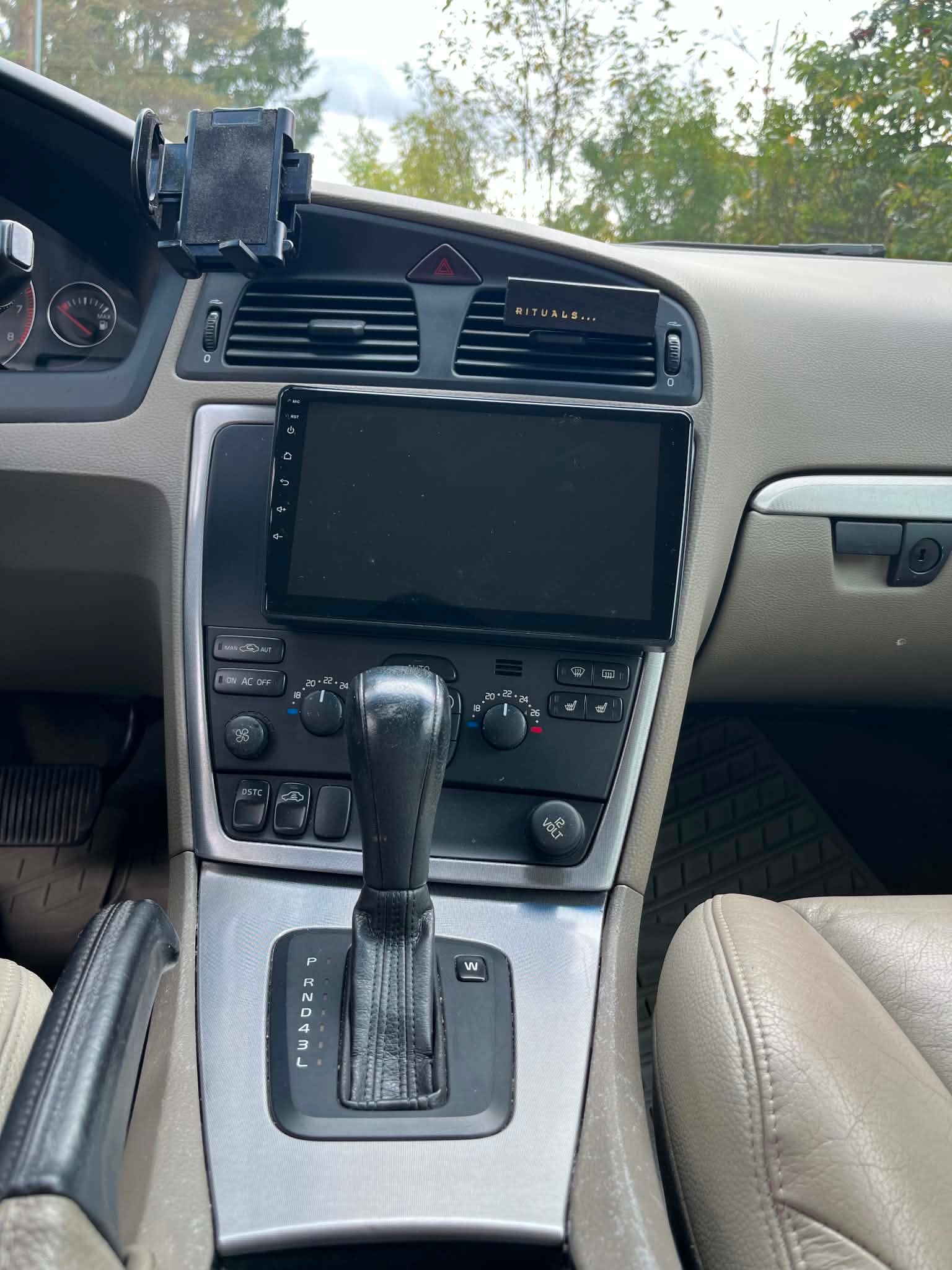 Volvo S60 2.0T Automatic, 180hp, 2005