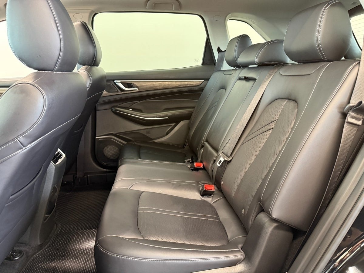 DFSK E5 1.5 + 17.52 kWh E-CVT, 218ps, 2025