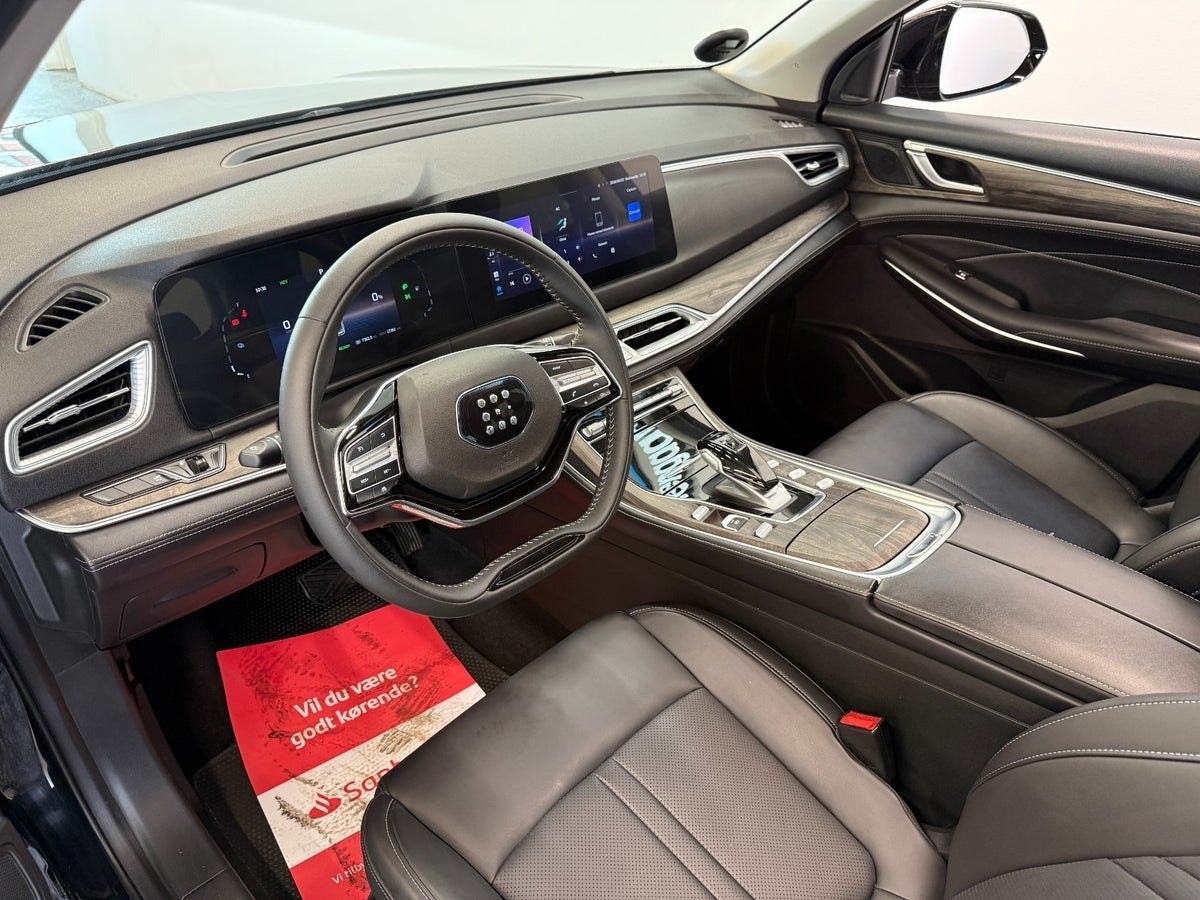 DFSK E5 1.5 + 17.52 kWh E-CVT, 218ps, 2025