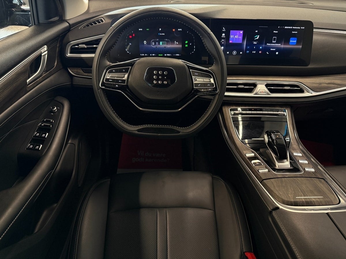DFSK E5 1.5 + 17.52 kWh E-CVT, 218ps, 2025
