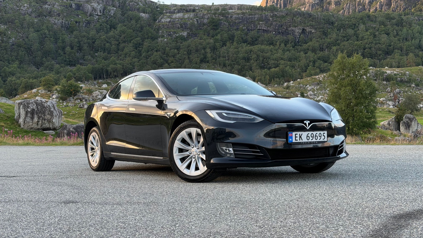 Tesla Model S 75D, 525ps, 2018