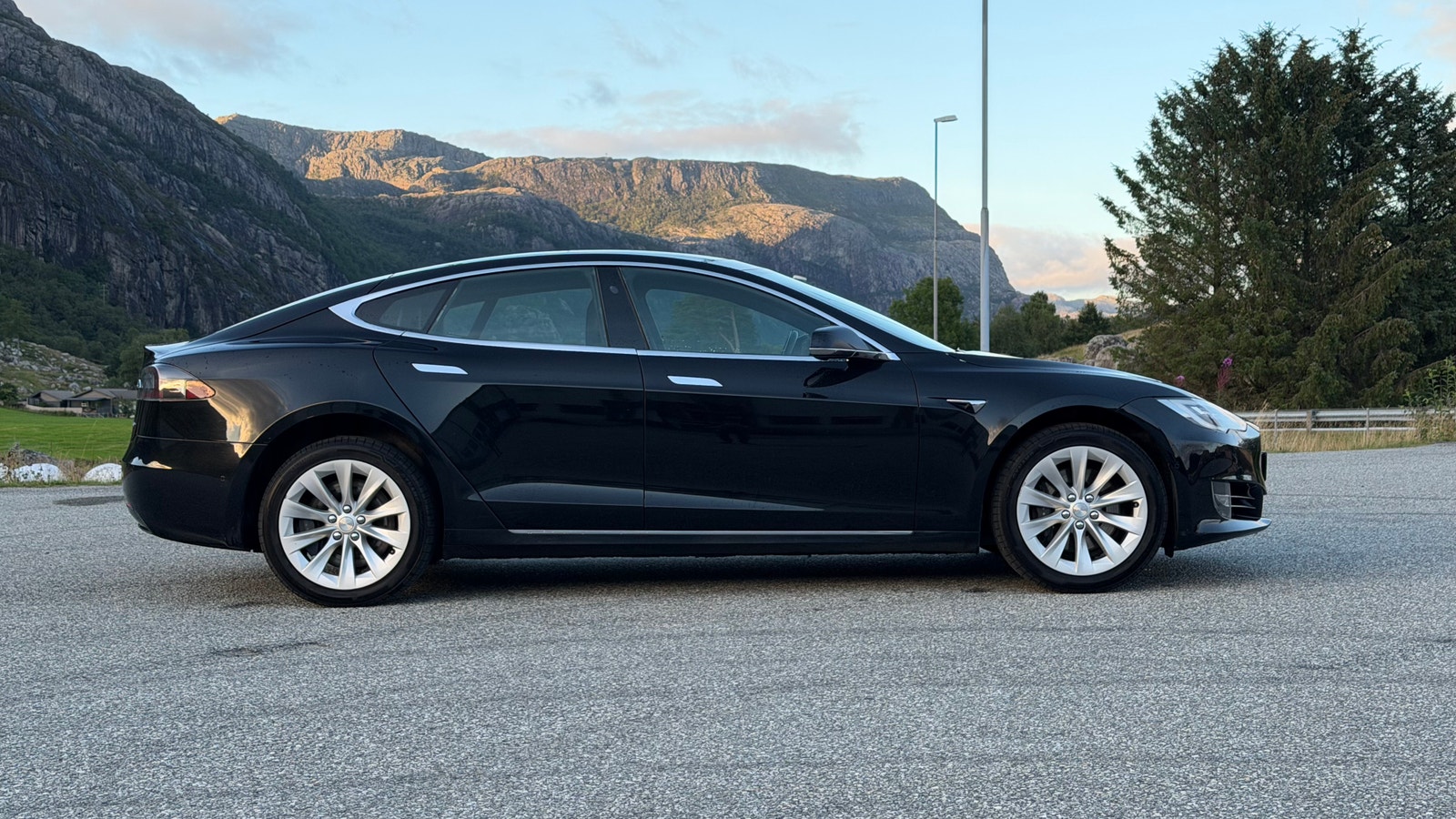 Tesla Model S 75D, 525ps, 2018