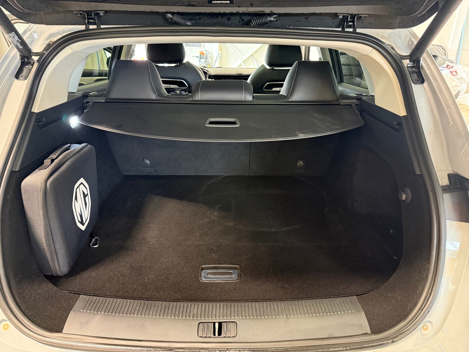 MG Marvel R Performance Automatic, 288hp, 2023