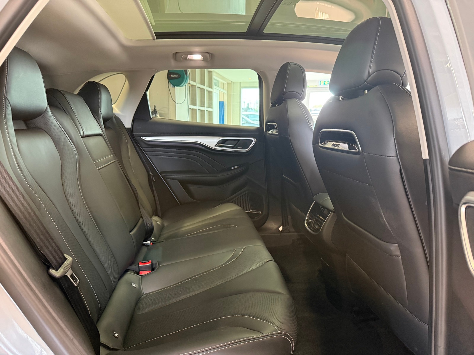 MG Marvel R Performance Automatic, 288hp, 2023
