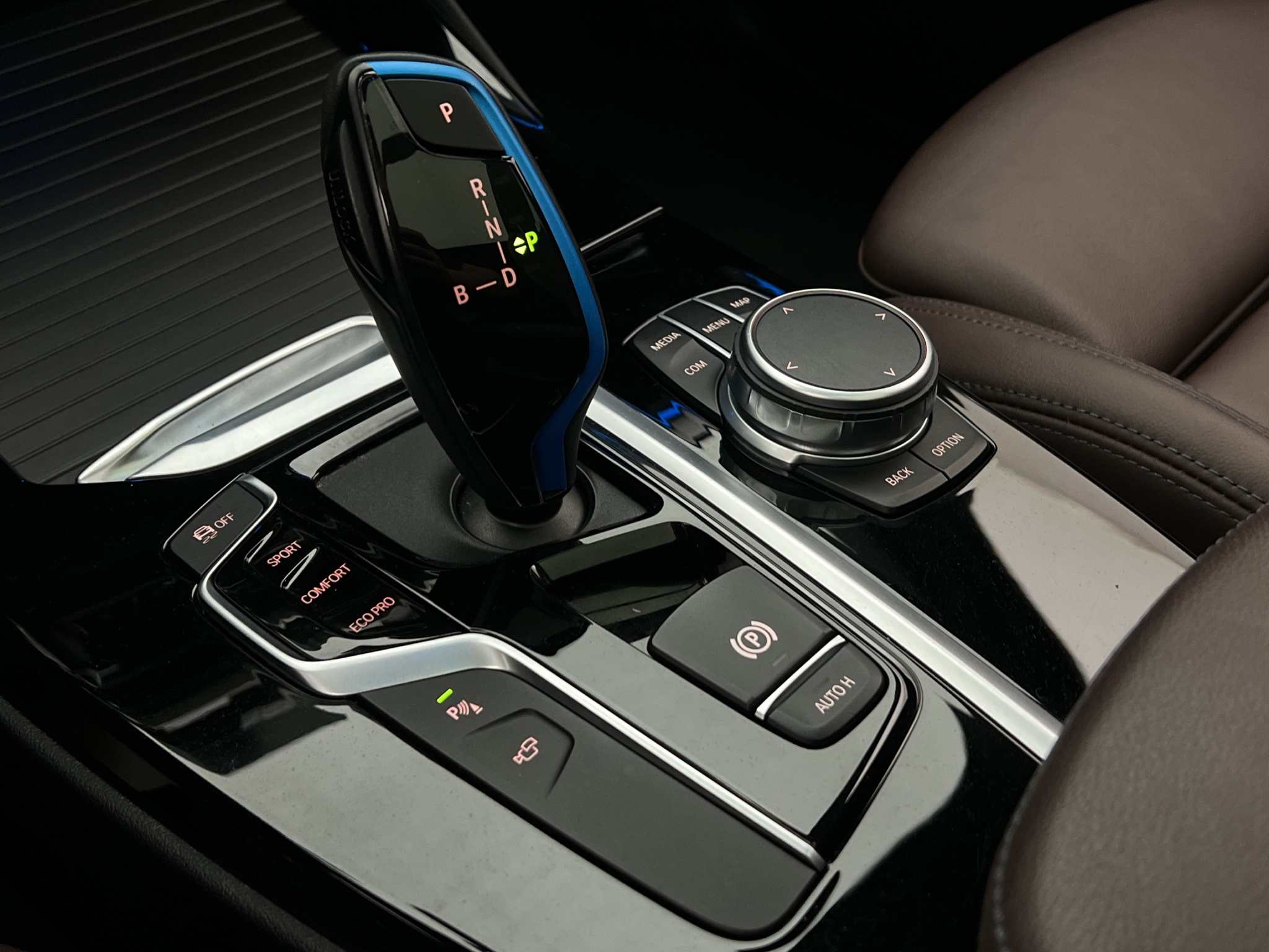 BMW iX3, 286ps, 2021