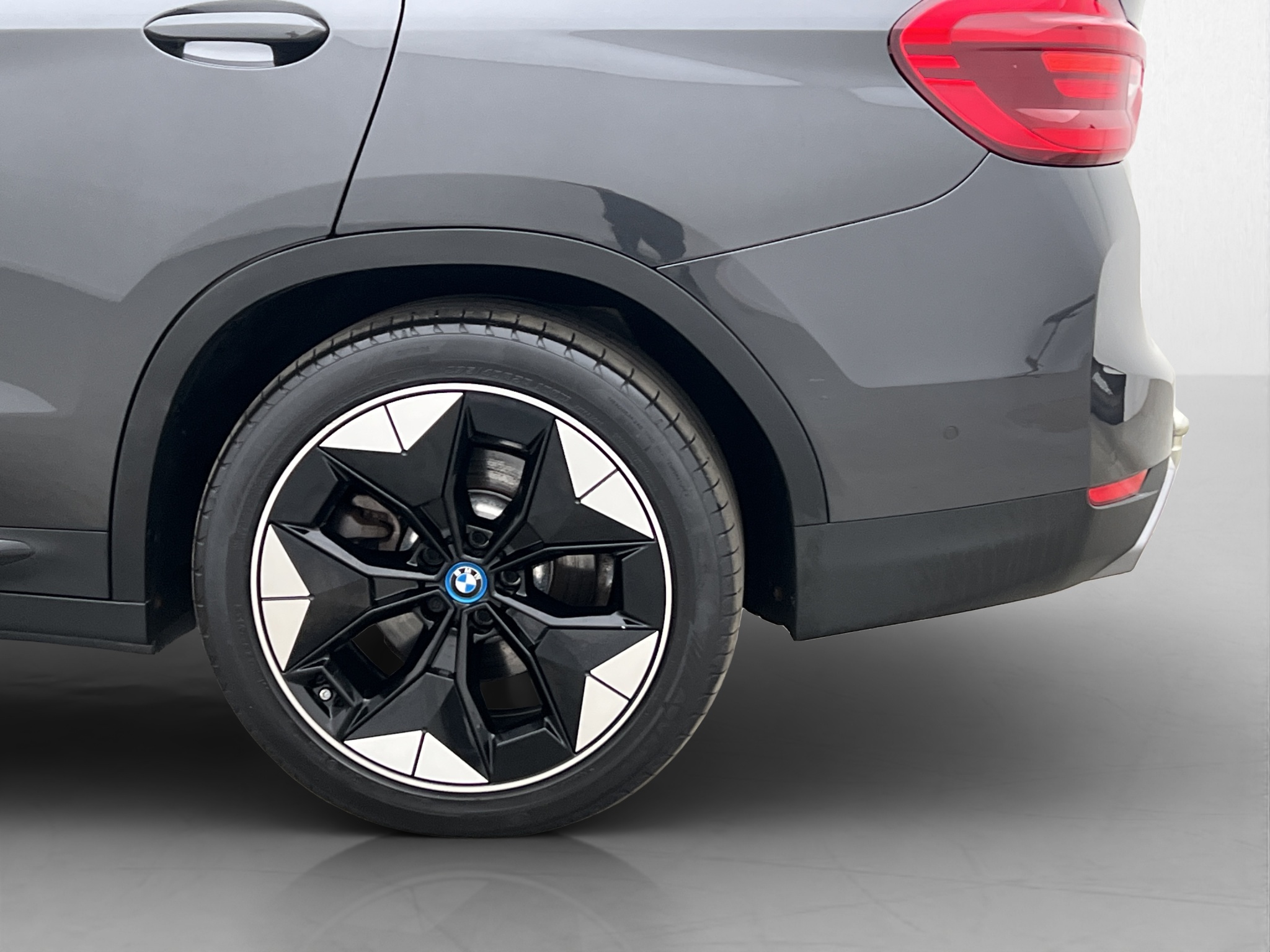 BMW iX3, 286ps, 2021