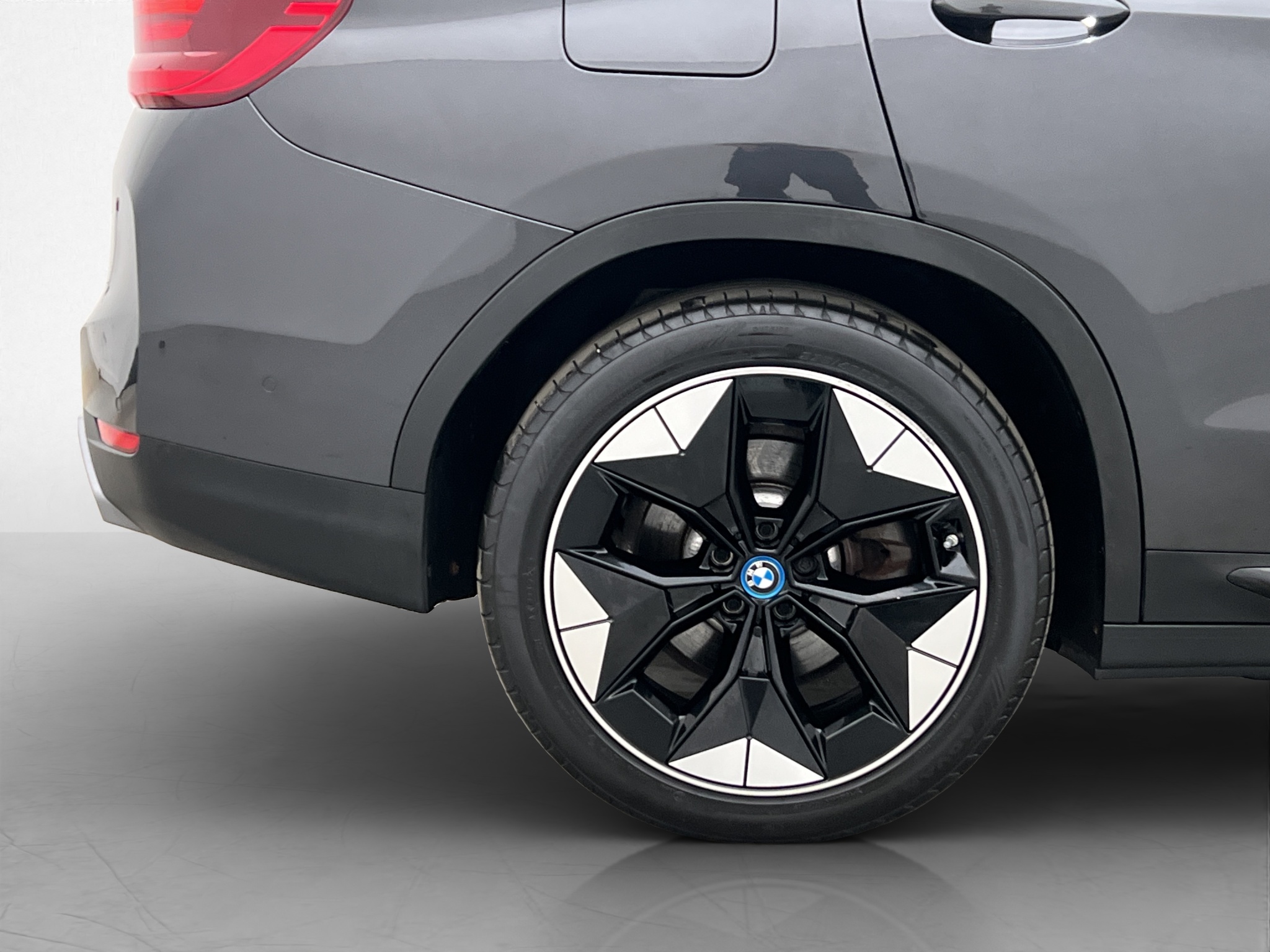 BMW iX3, 286ps, 2021