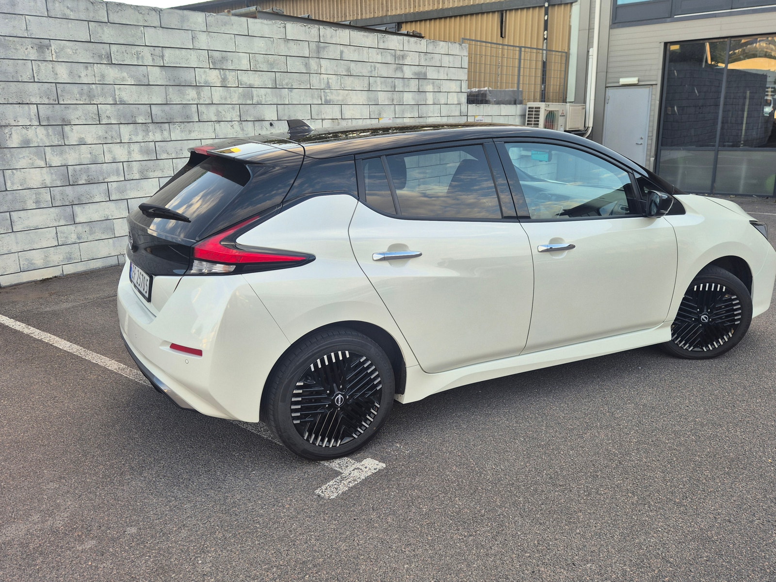 Nissan Leaf e+, 217ps, 2023