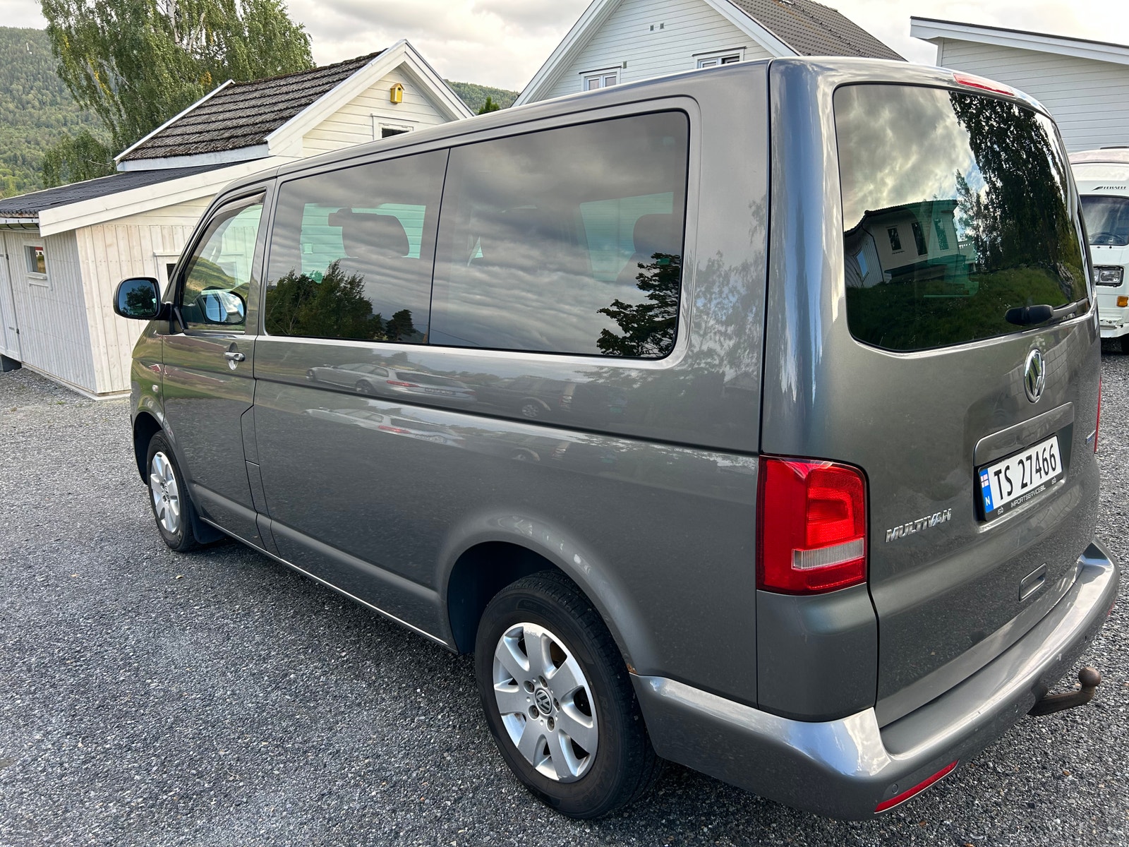 Volkswagen Multivan 2.0 TDI BMT Manual, 114hp, 2014