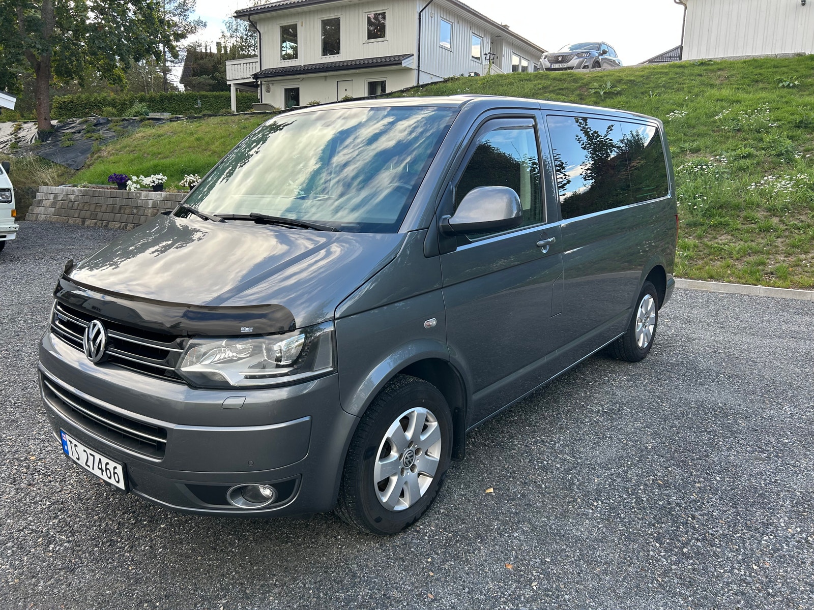 Volkswagen Multivan 2.0 TDI BMT Manual, 114hp, 2014
