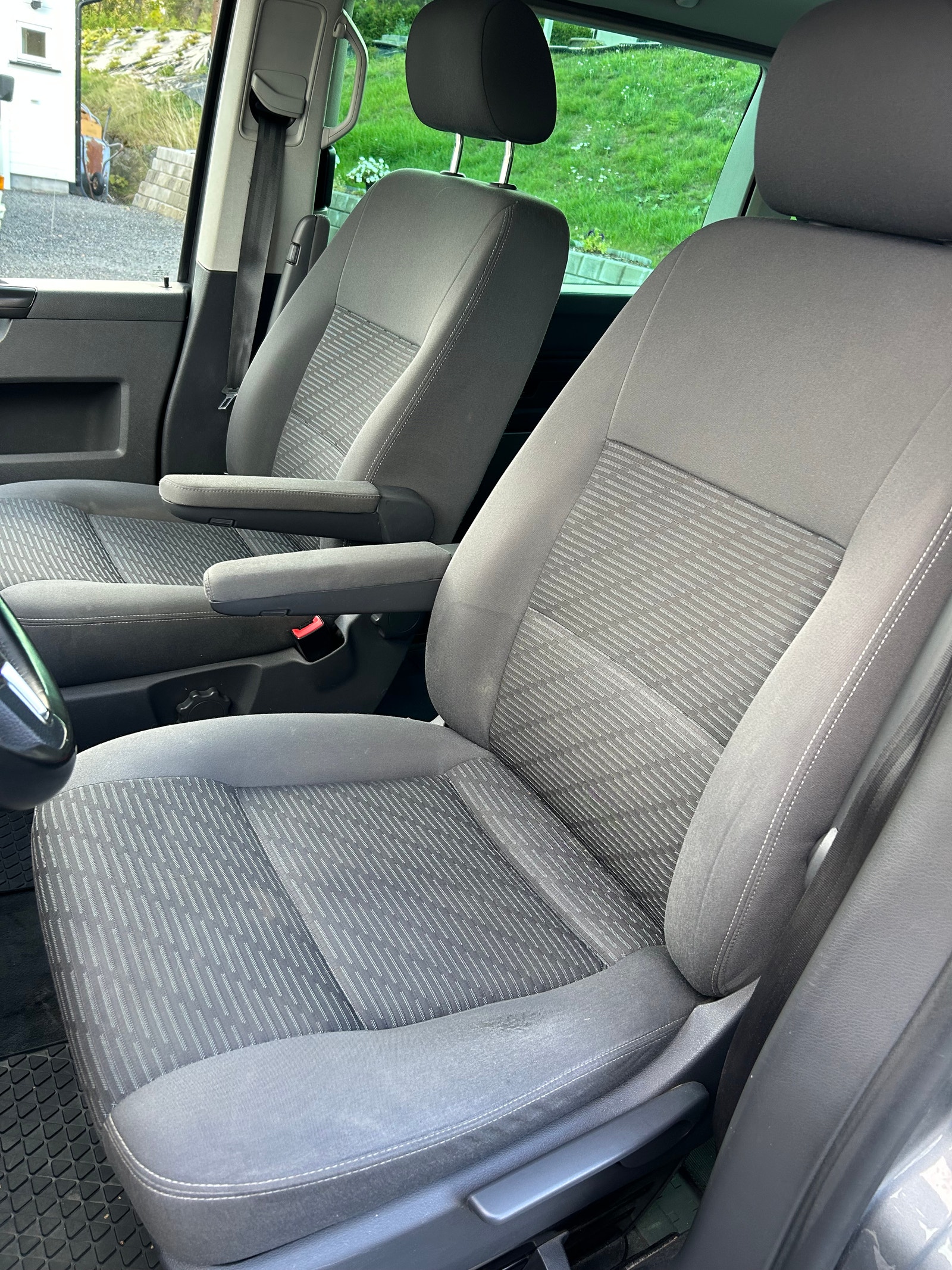 Volkswagen Multivan 2.0 TDI BMT Manual, 114hp, 2014