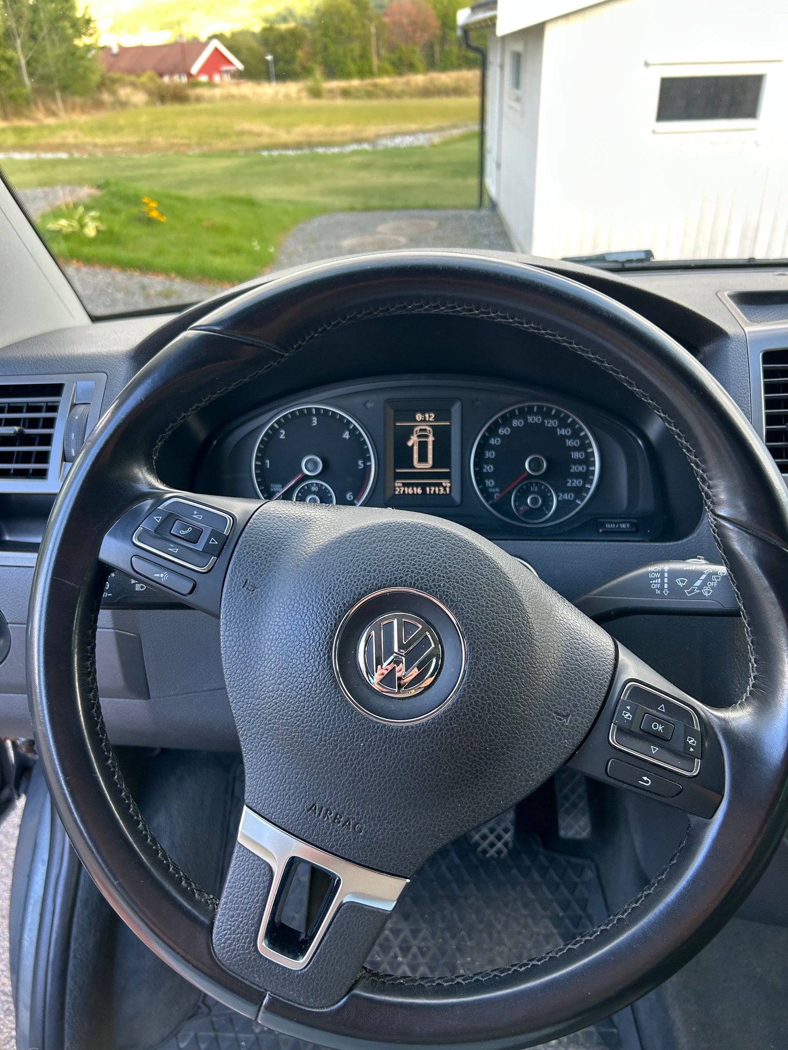 Volkswagen Multivan 2.0 TDI BMT Manual, 114hp, 2014