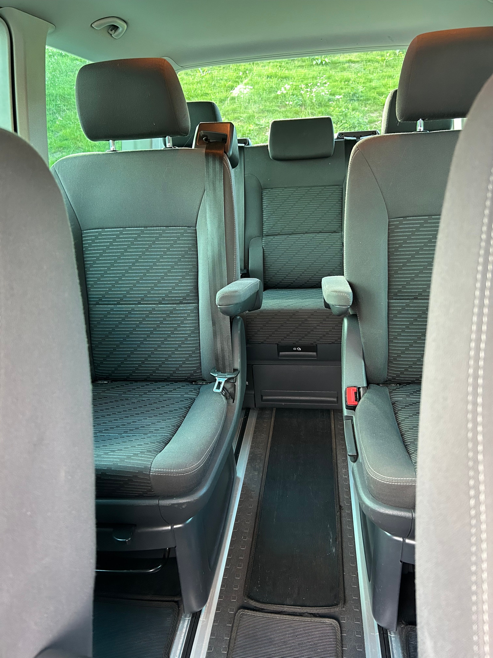 Volkswagen Multivan 2.0 TDI BMT Manual, 114hp, 2014