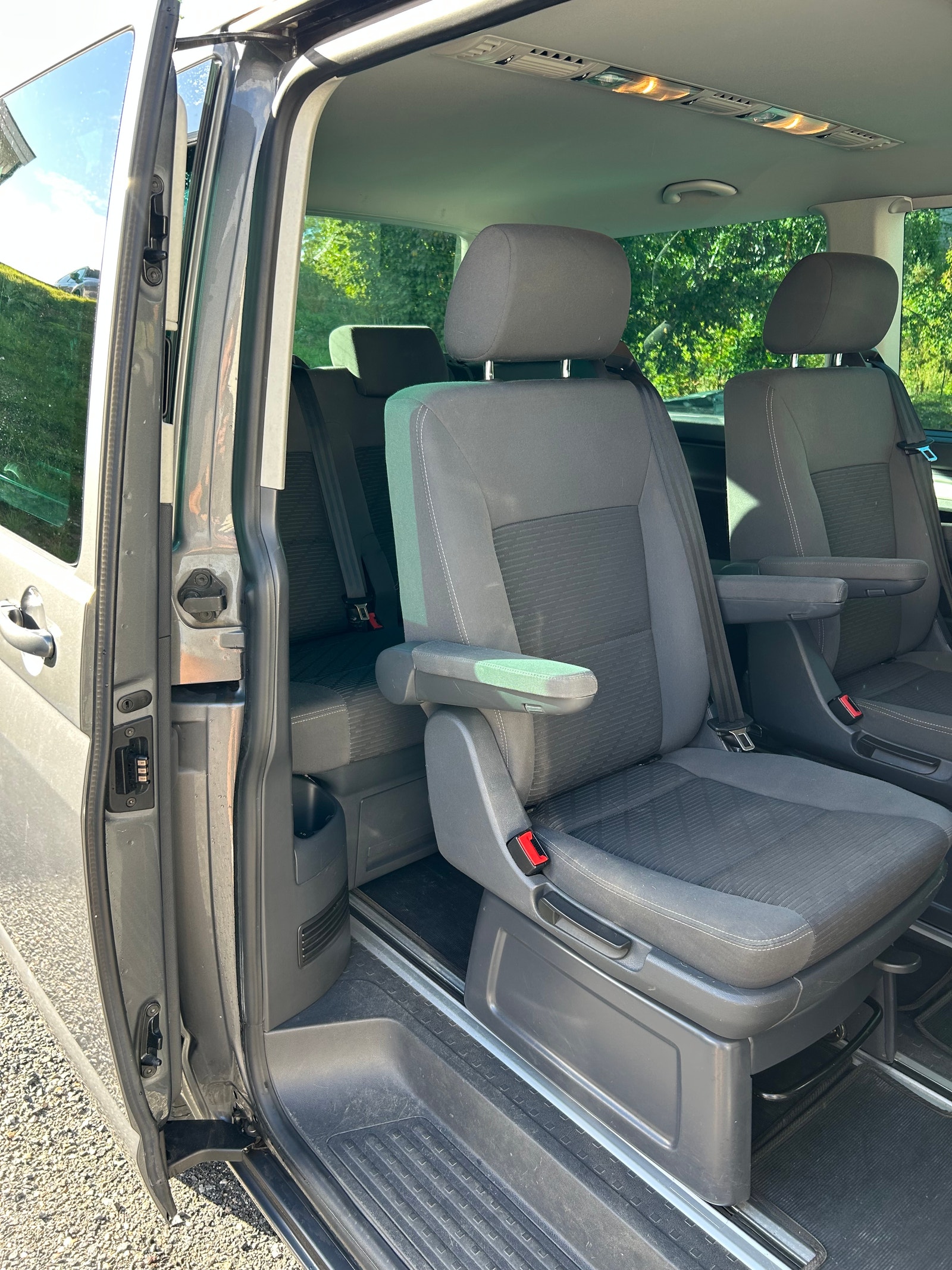 Volkswagen Multivan 2.0 TDI BMT Manual, 114hp, 2014