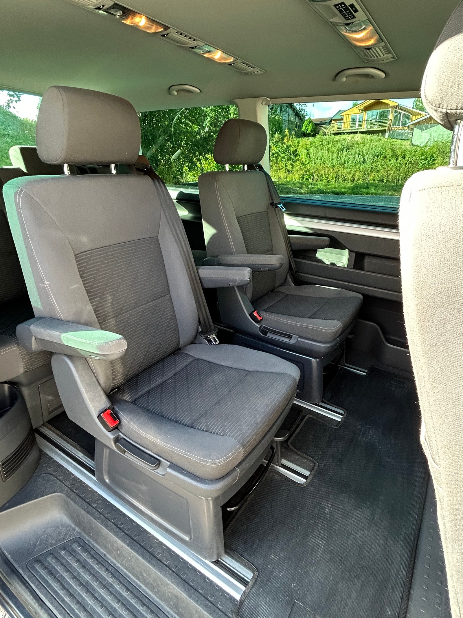 Volkswagen Multivan 2.0 TDI BMT Manual, 114hp, 2014