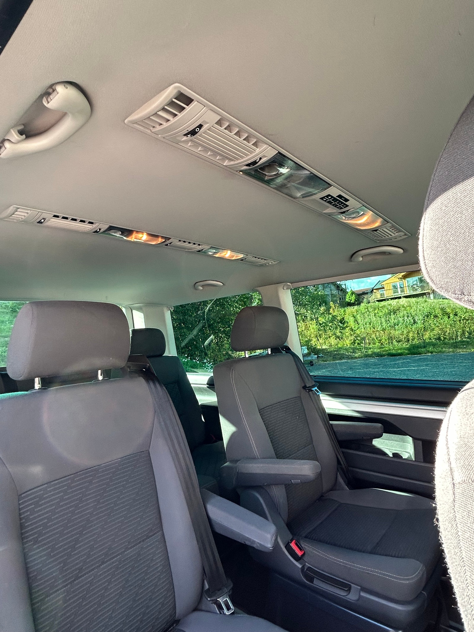 Volkswagen Multivan 2.0 TDI BMT Manual, 114hp, 2014