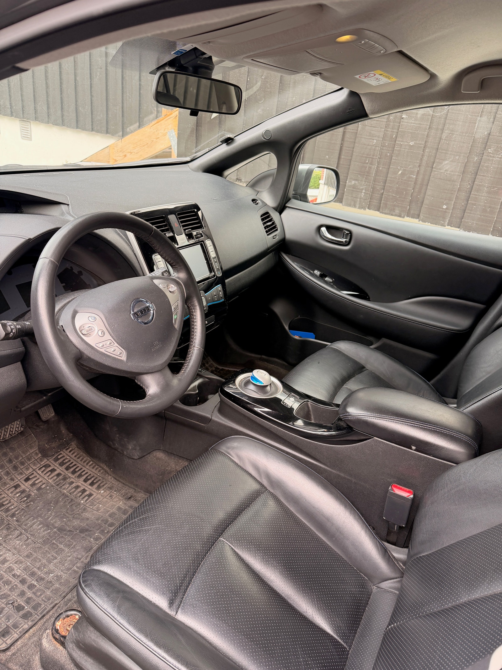 Nissan Leaf 24 kWh, 109ps, 2015
