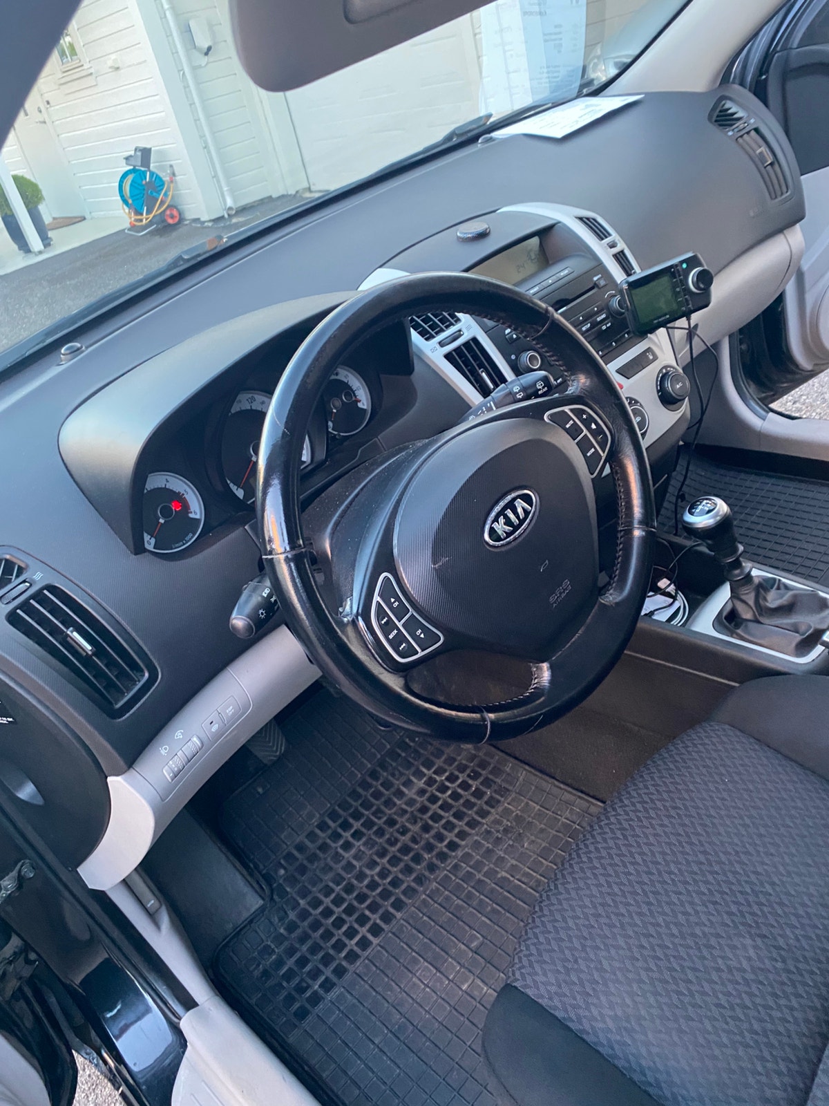 Kia cee'd 1.6 CRDi Manual, 5-trins, 90ps, 2008