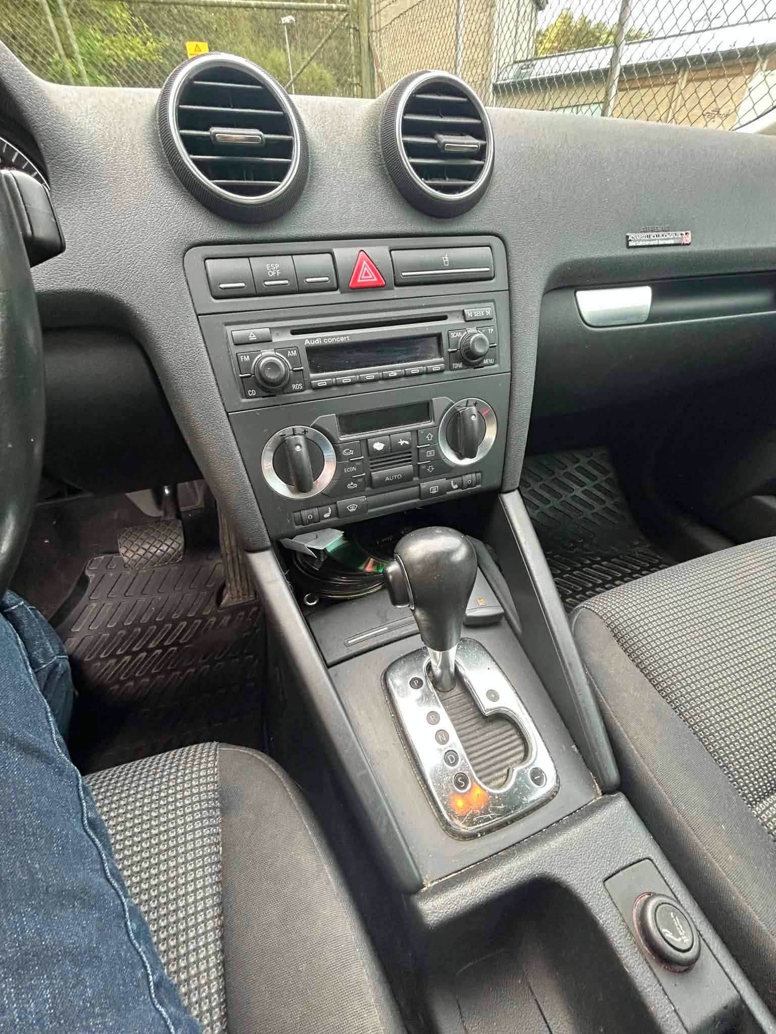Audi A3 1.6 8v TipTronic, 6-trins, 102ps, 2004