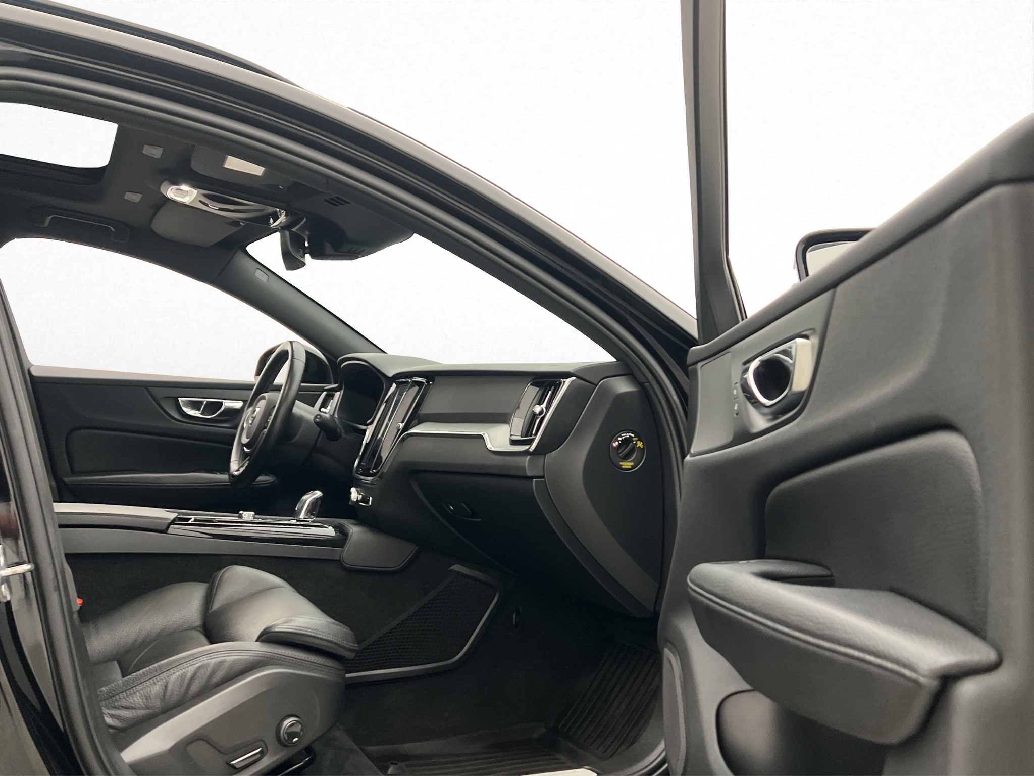 Volvo V60 T8 Twin Engine AWD Geartronic, 392hk, 2019