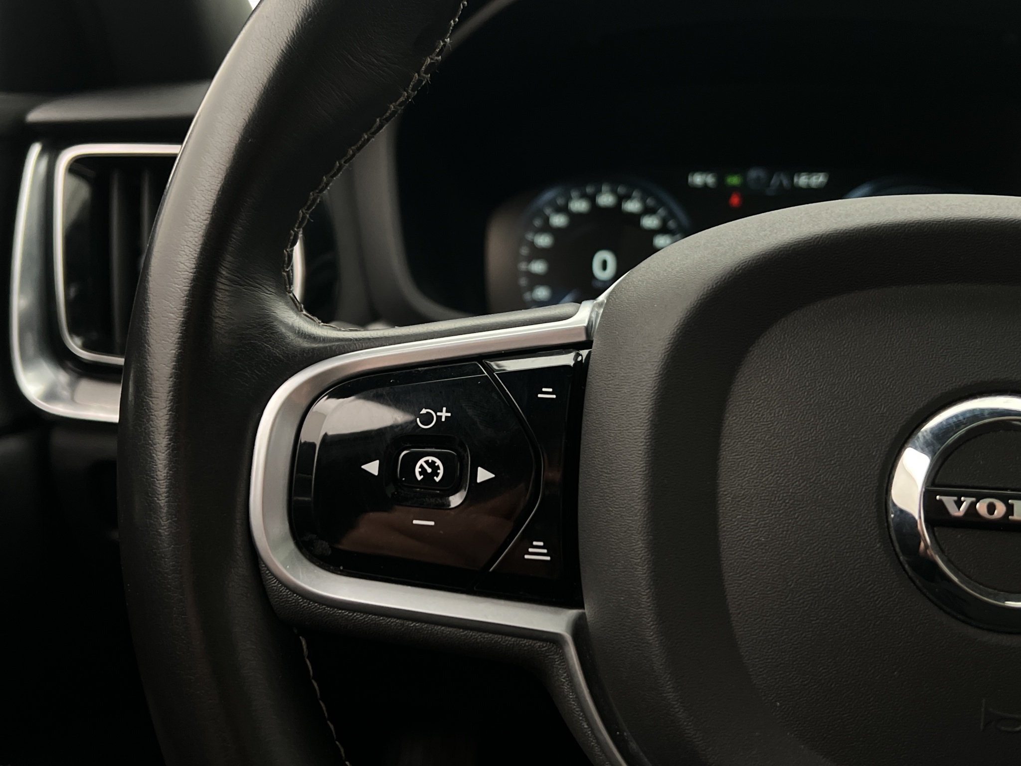 Volvo V60 T8 Twin Engine AWD Geartronic, 392hk, 2019