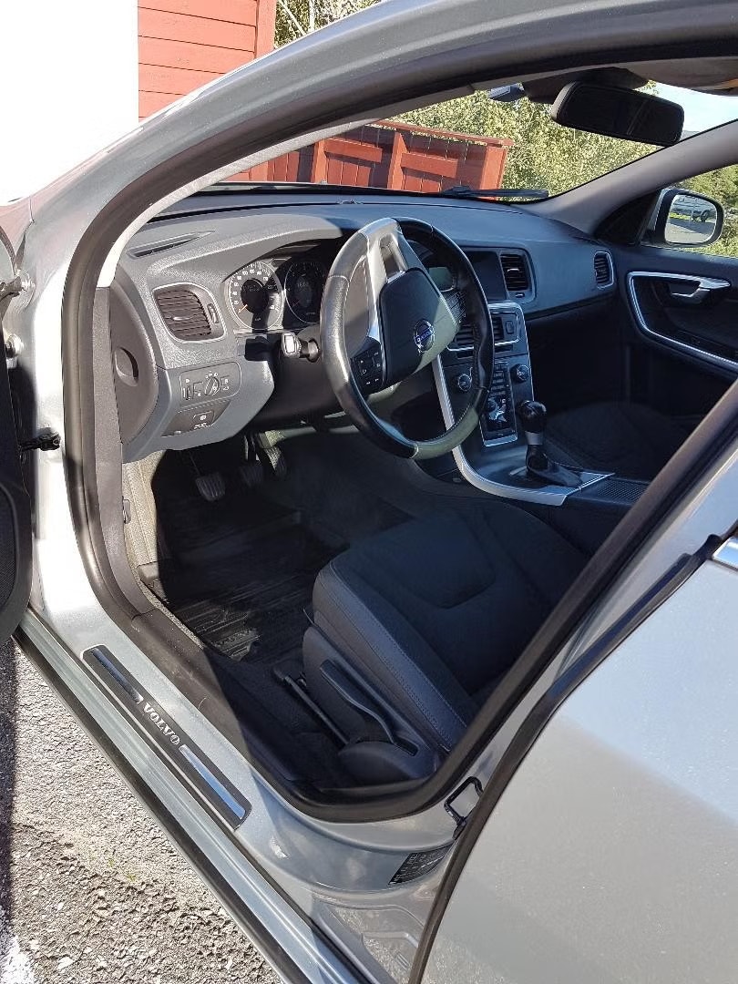 Volvo V60 DRIVe Manual, 115hp, 2012