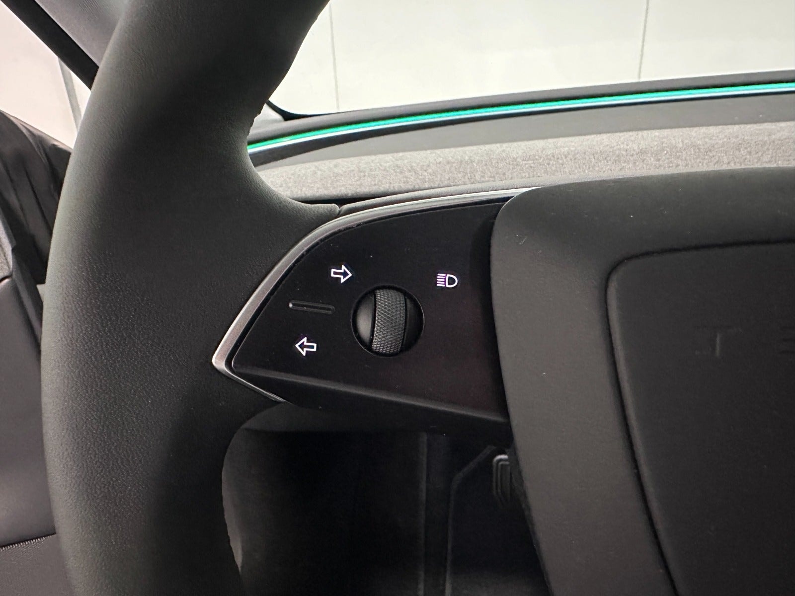 Tesla Model 3 Standard Range, 283ps, 2024