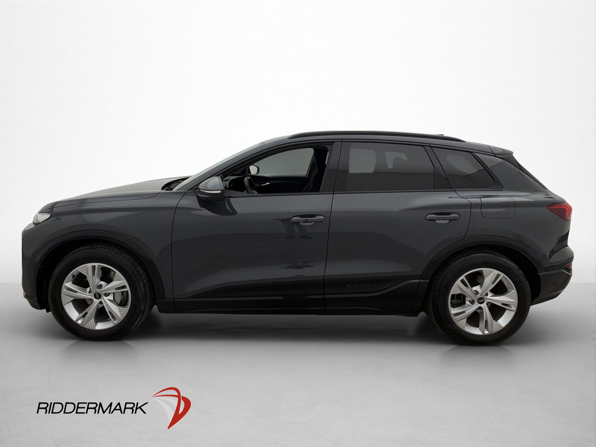 Audi Q6 e-tron, 252hk, 2025