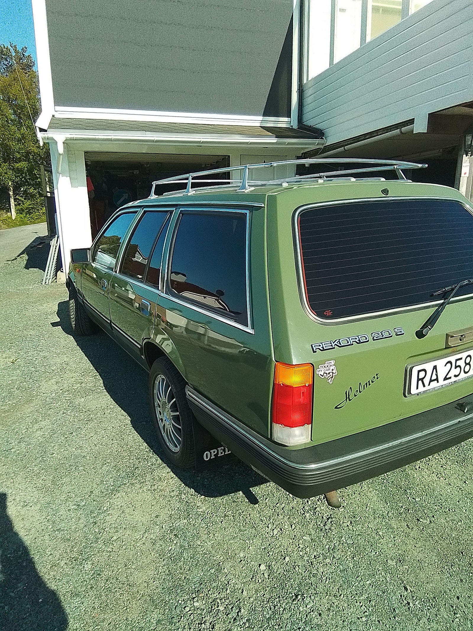Opel Rekord 5-dørs Caravan 2.0 S Manuell, 4-trinn, 101hk, 1984