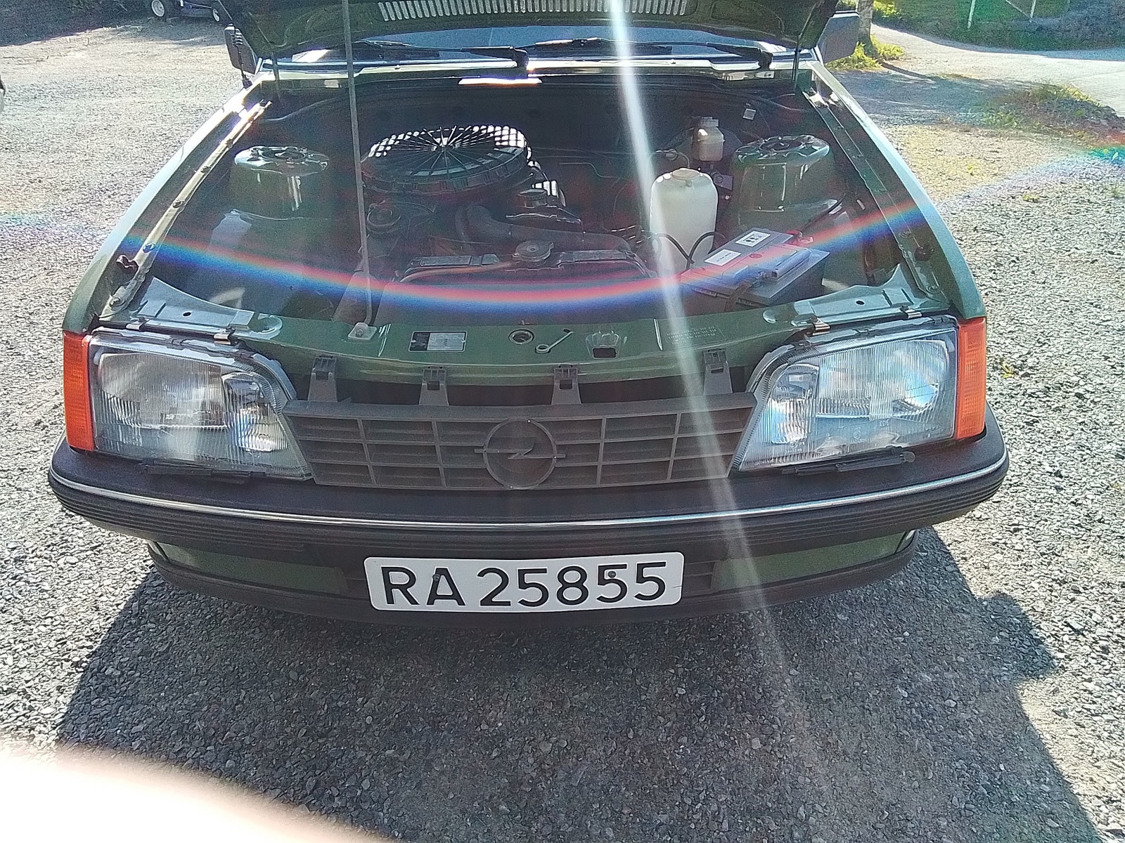 Opel Rekord 5-dørs Caravan 2.0 S Manuell, 4-trinn, 101hk, 1984