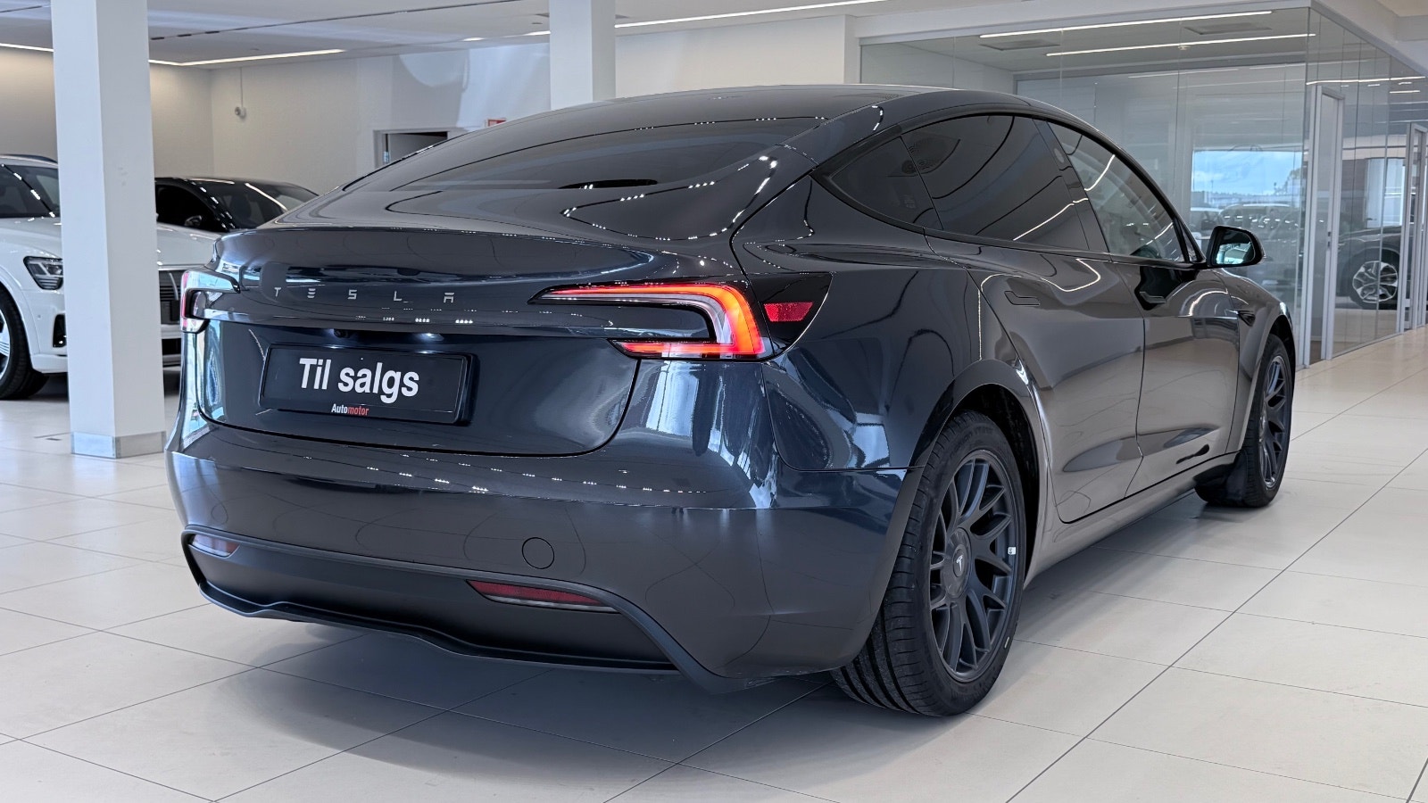 Tesla Model 3 Standard Range, 283hk, 2024