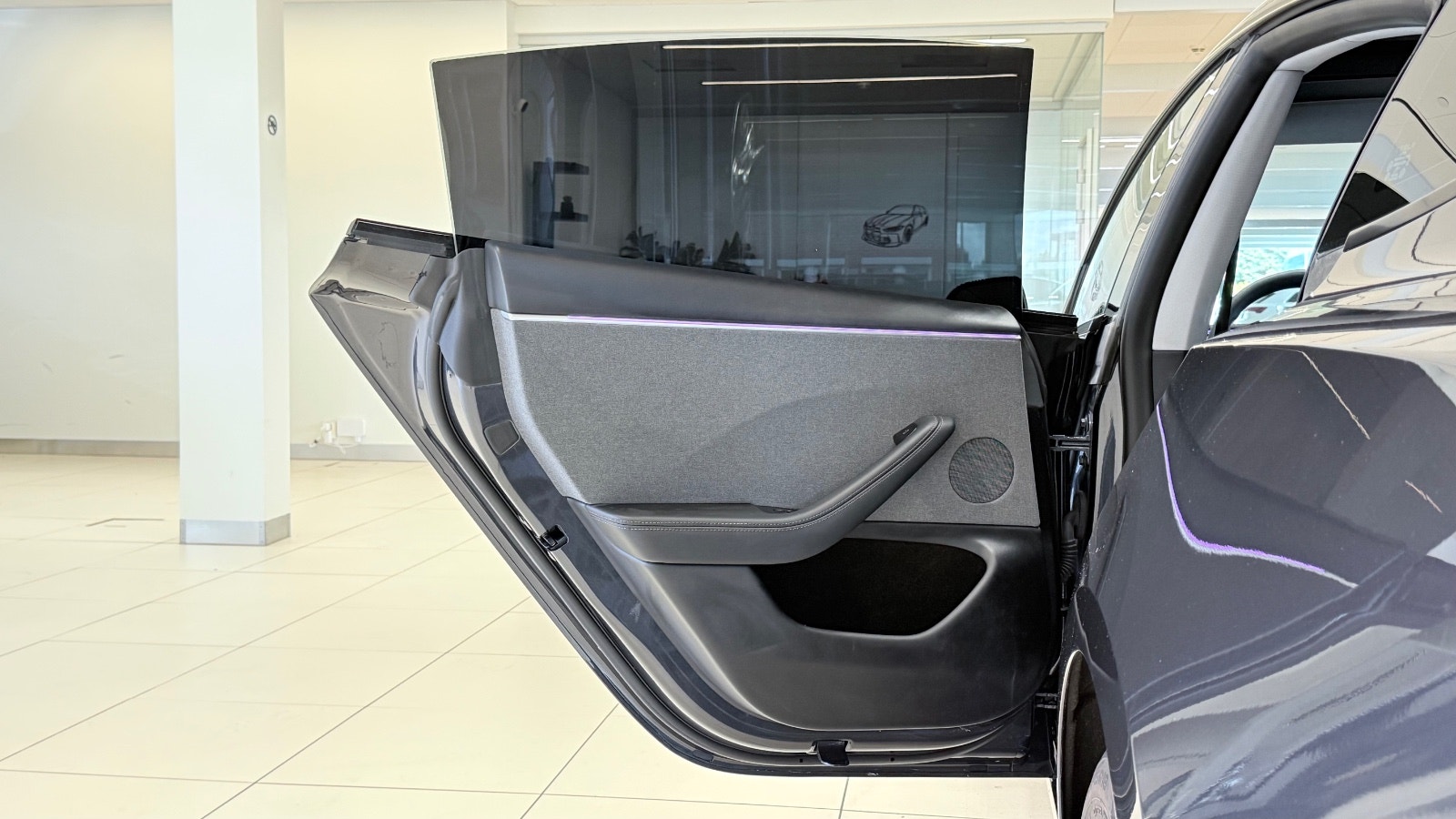 Tesla Model 3 Standard Range, 283hk, 2024
