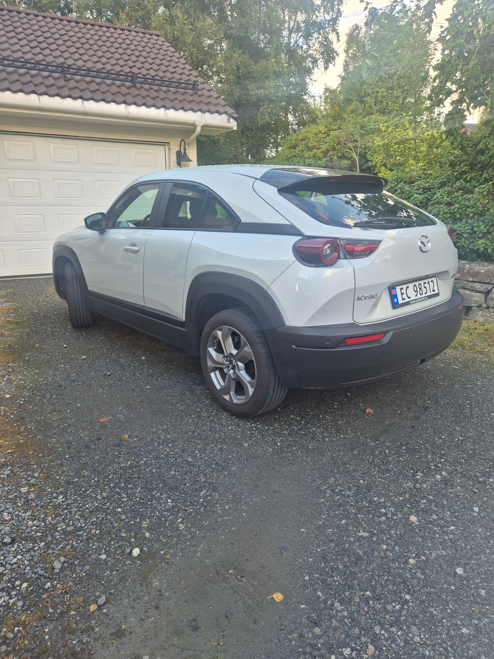 Mazda MX-30 e-Skyactiv EV, 143ps, 2021