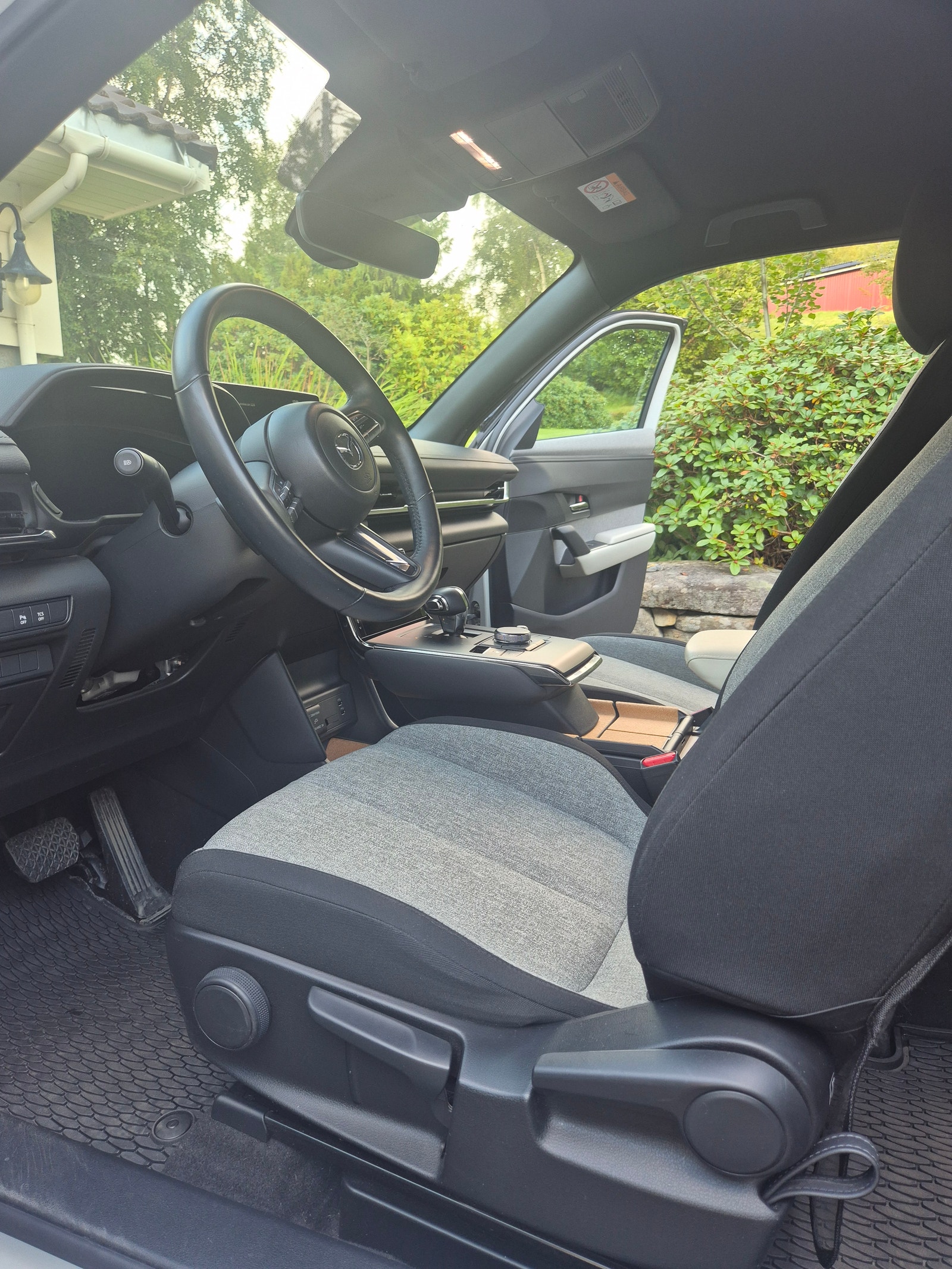 Mazda MX-30 e-Skyactiv EV, 143ps, 2021