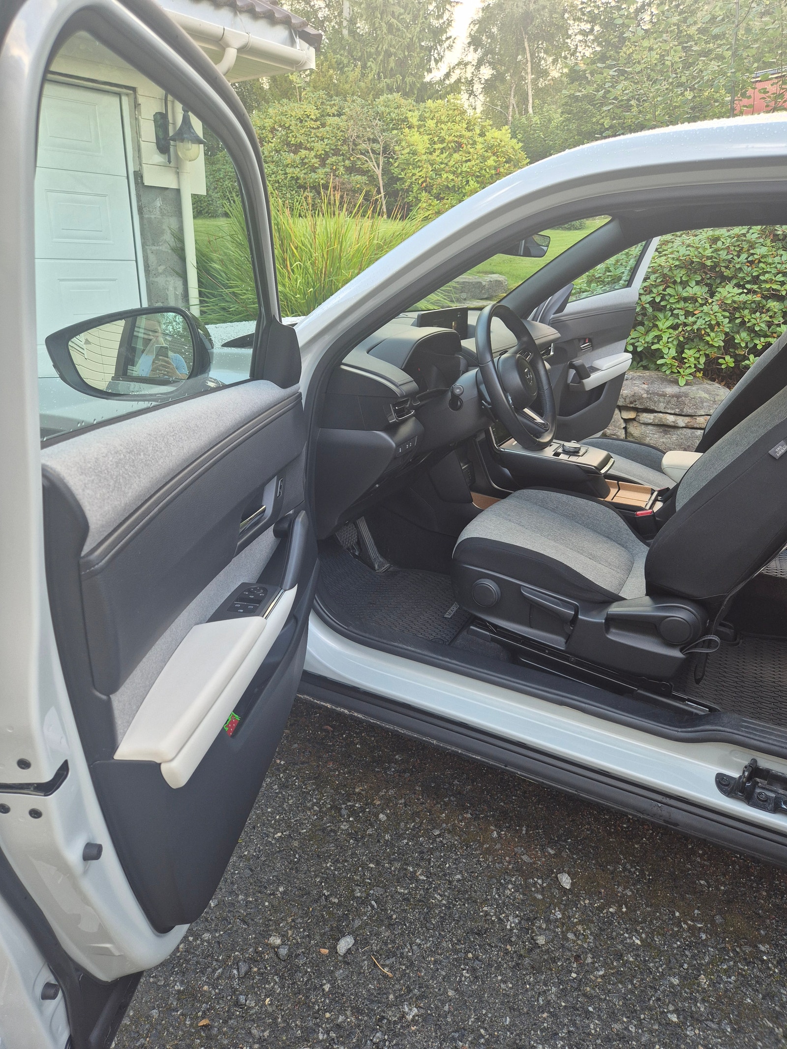 Mazda MX-30 e-Skyactiv EV, 143ps, 2021