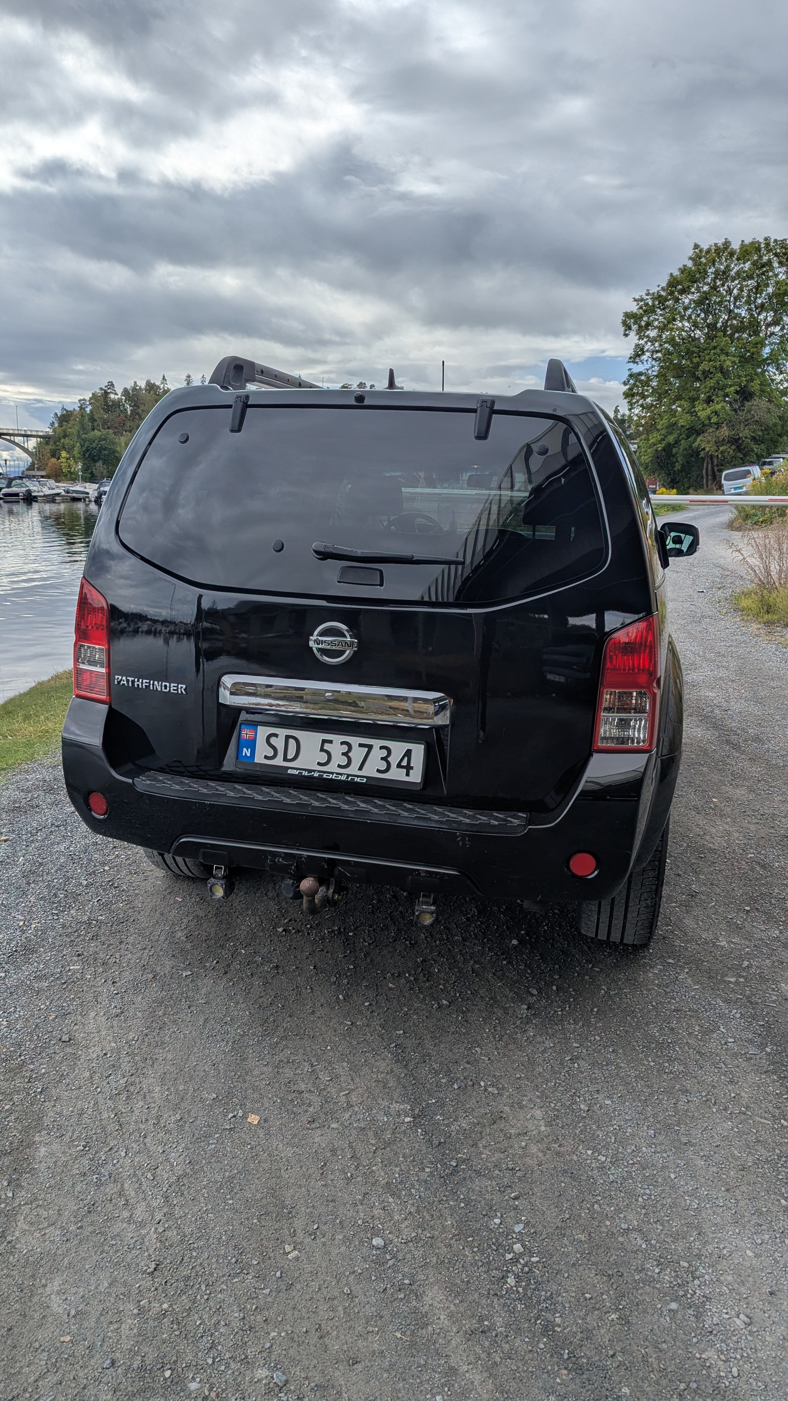 Nissan Pathfinder 2.5 4WD Automatic, 190hp, 2010