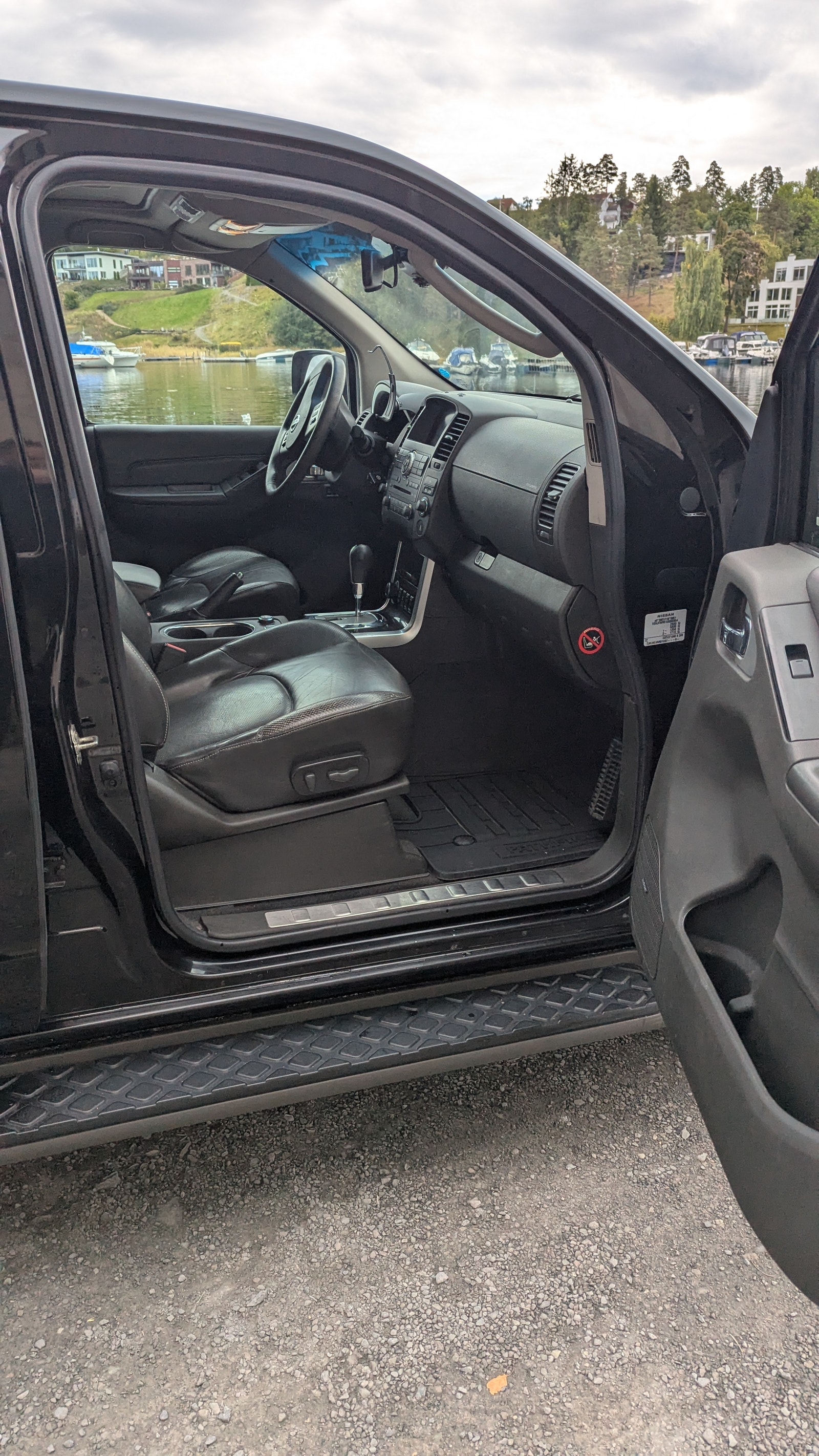 Nissan Pathfinder 2.5 4WD Automatic, 190hp, 2010