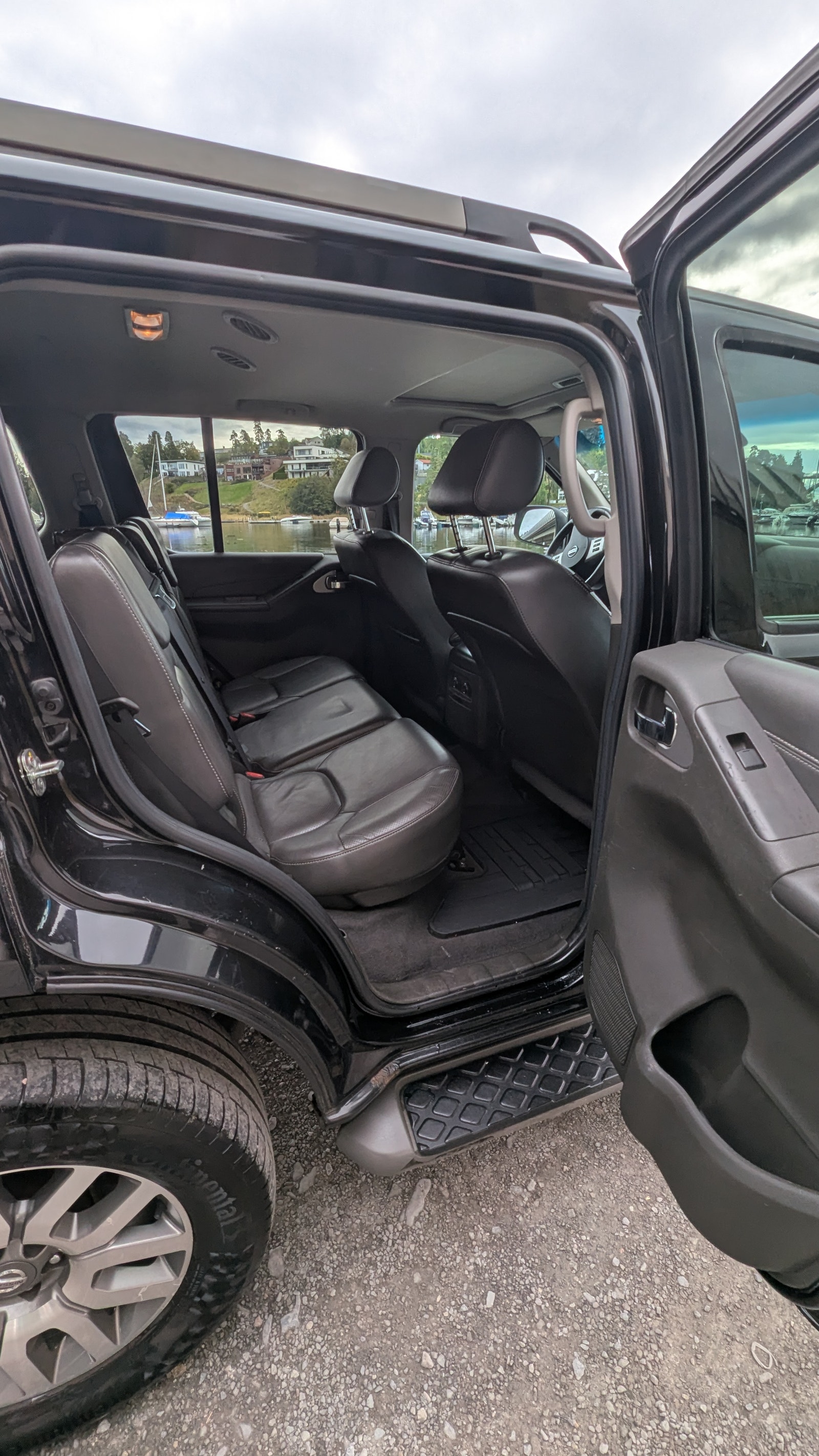 Nissan Pathfinder 2.5 4WD Automatic, 190hp, 2010
