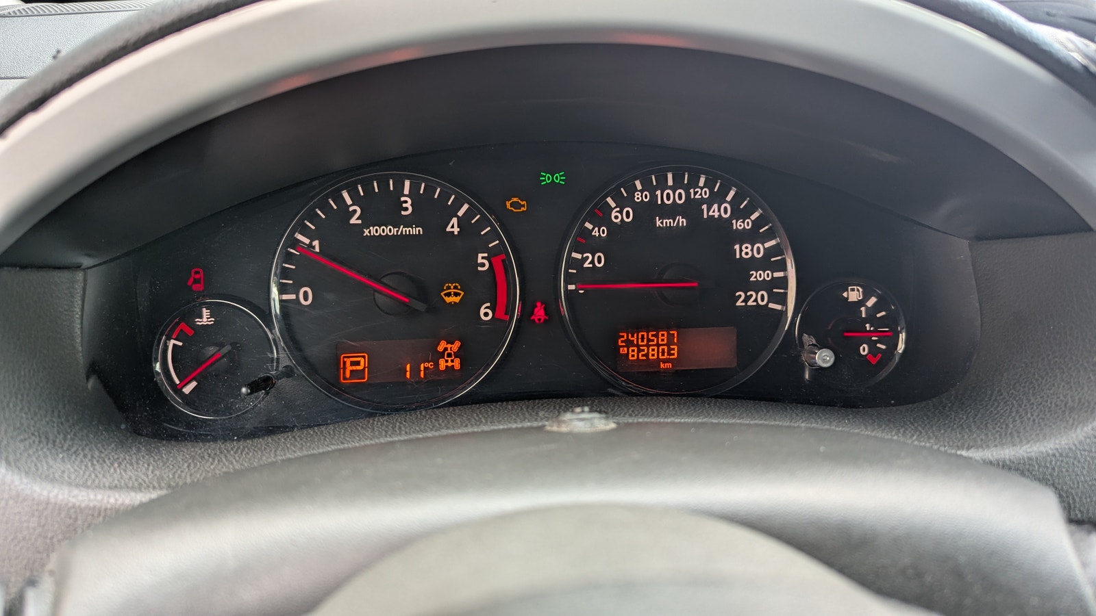 Nissan Pathfinder 2.5 4WD Automatic, 190hp, 2010