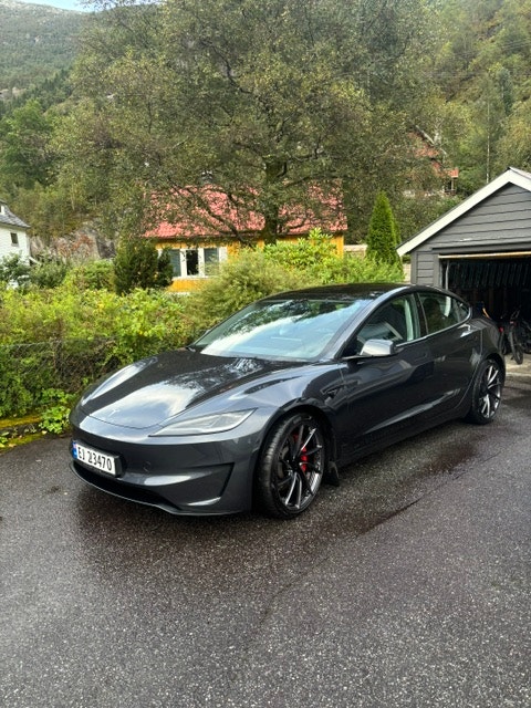 Tesla Model 3 Performance, 627hk, 2024