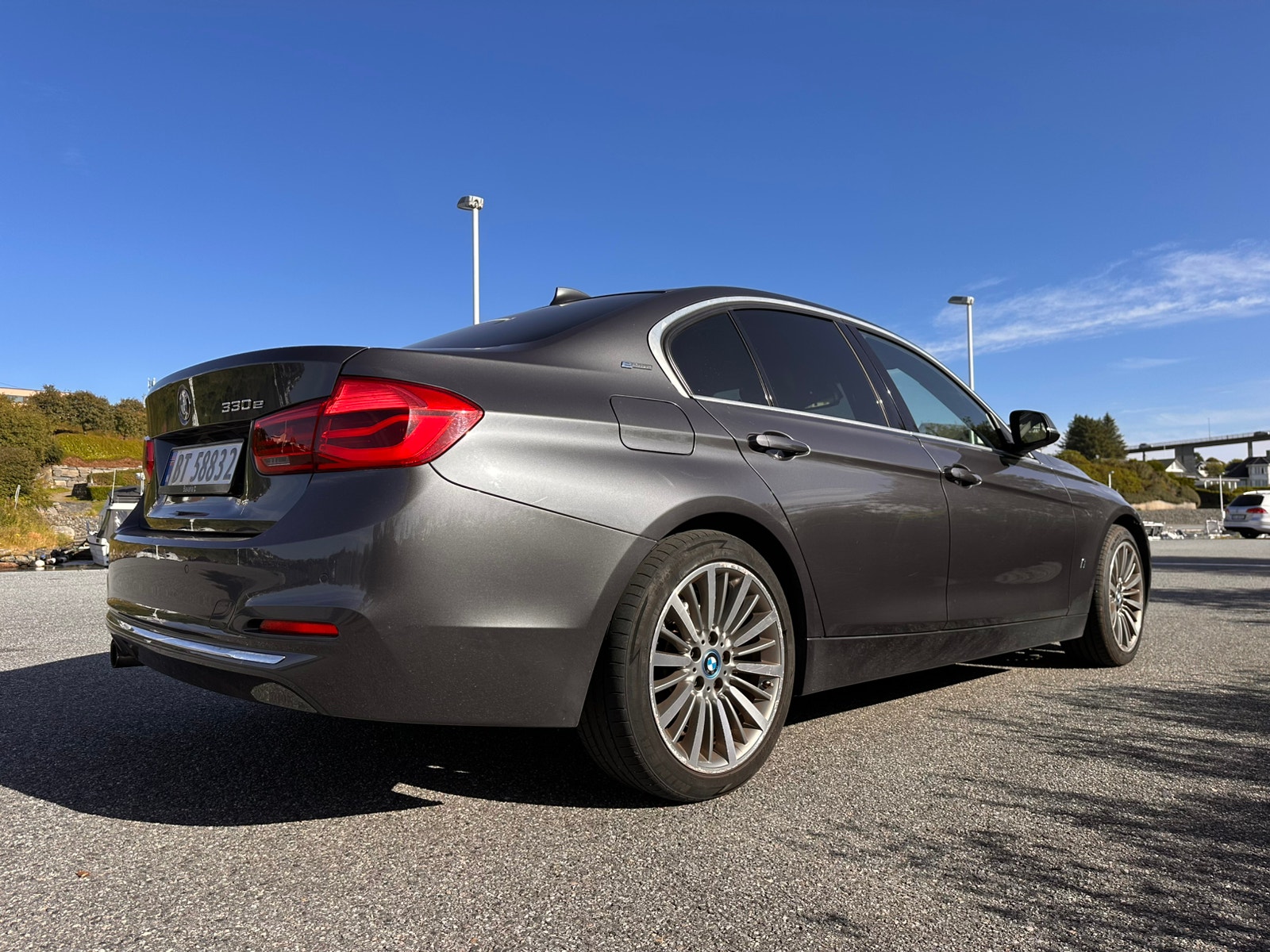 BMW 330e Sedan Steptronic, 252hp, 2017